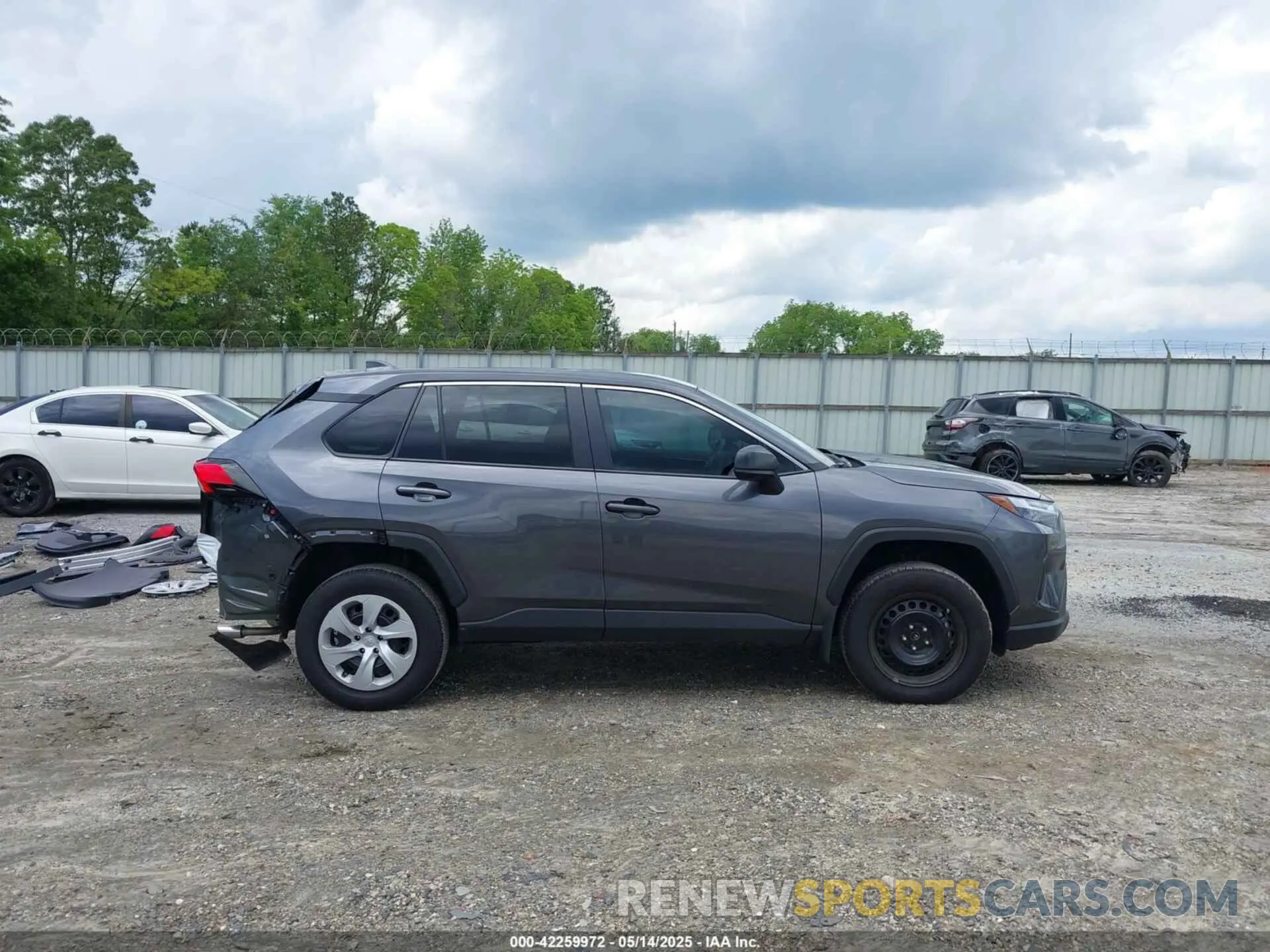 14 fotografías del automóvil dañado 2T3H1RFV3RC281437 TOYOTA RAV4 2024