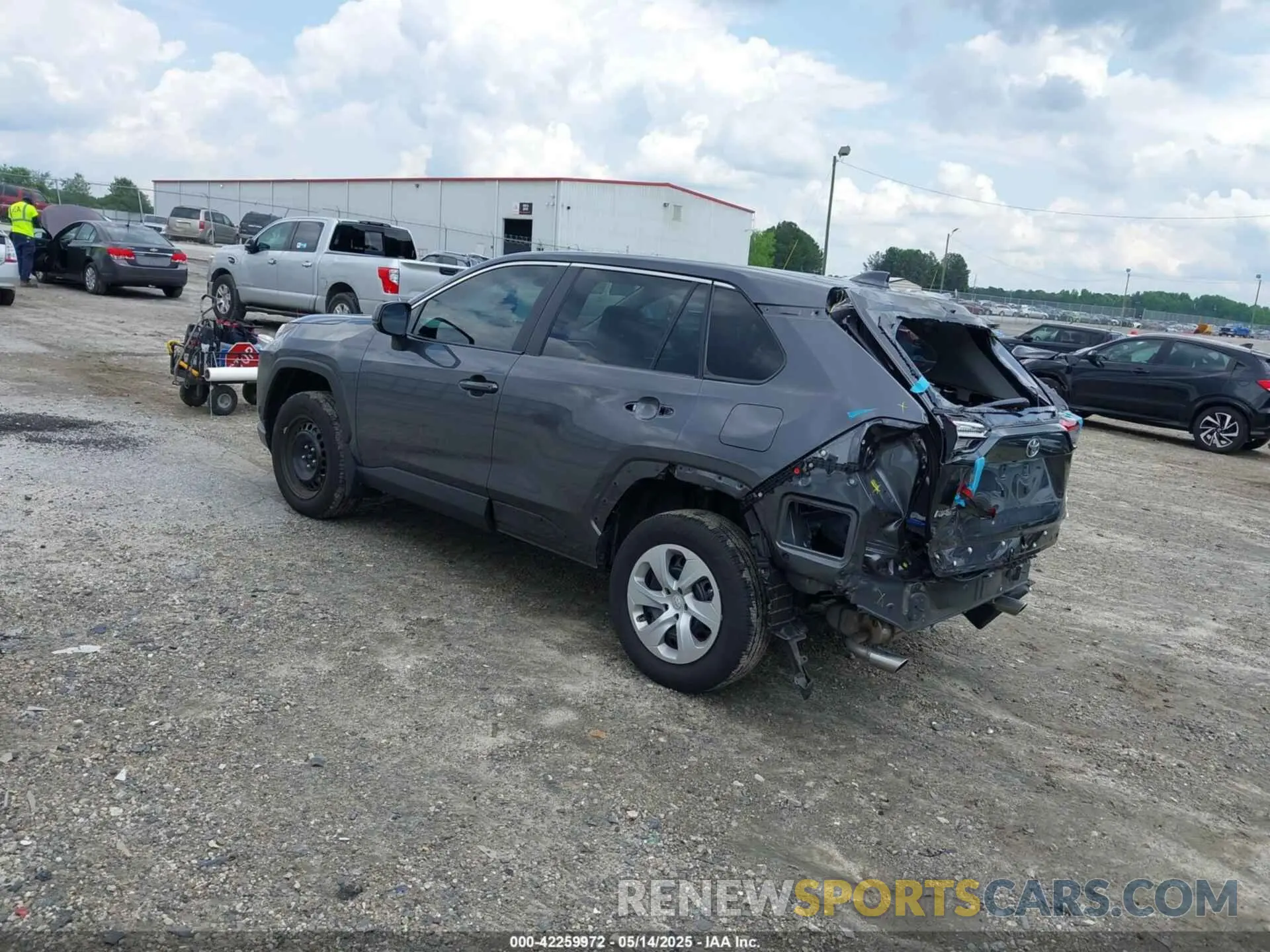 3 fotografías del automóvil dañado 2T3H1RFV3RC281437 TOYOTA RAV4 2024