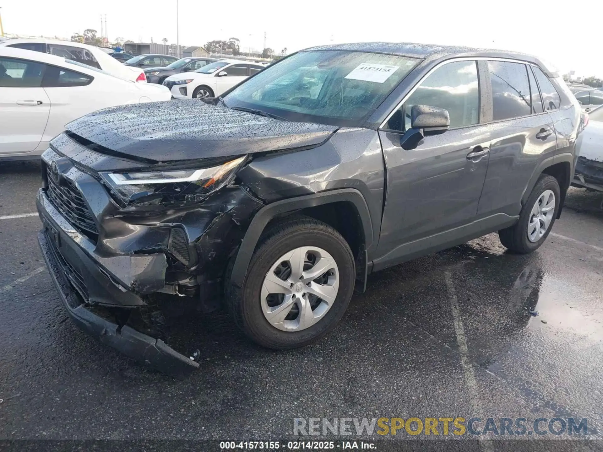 2 fotografías del automóvil dañado 2T3H1RFV3RW328402 TOYOTA RAV4 2024