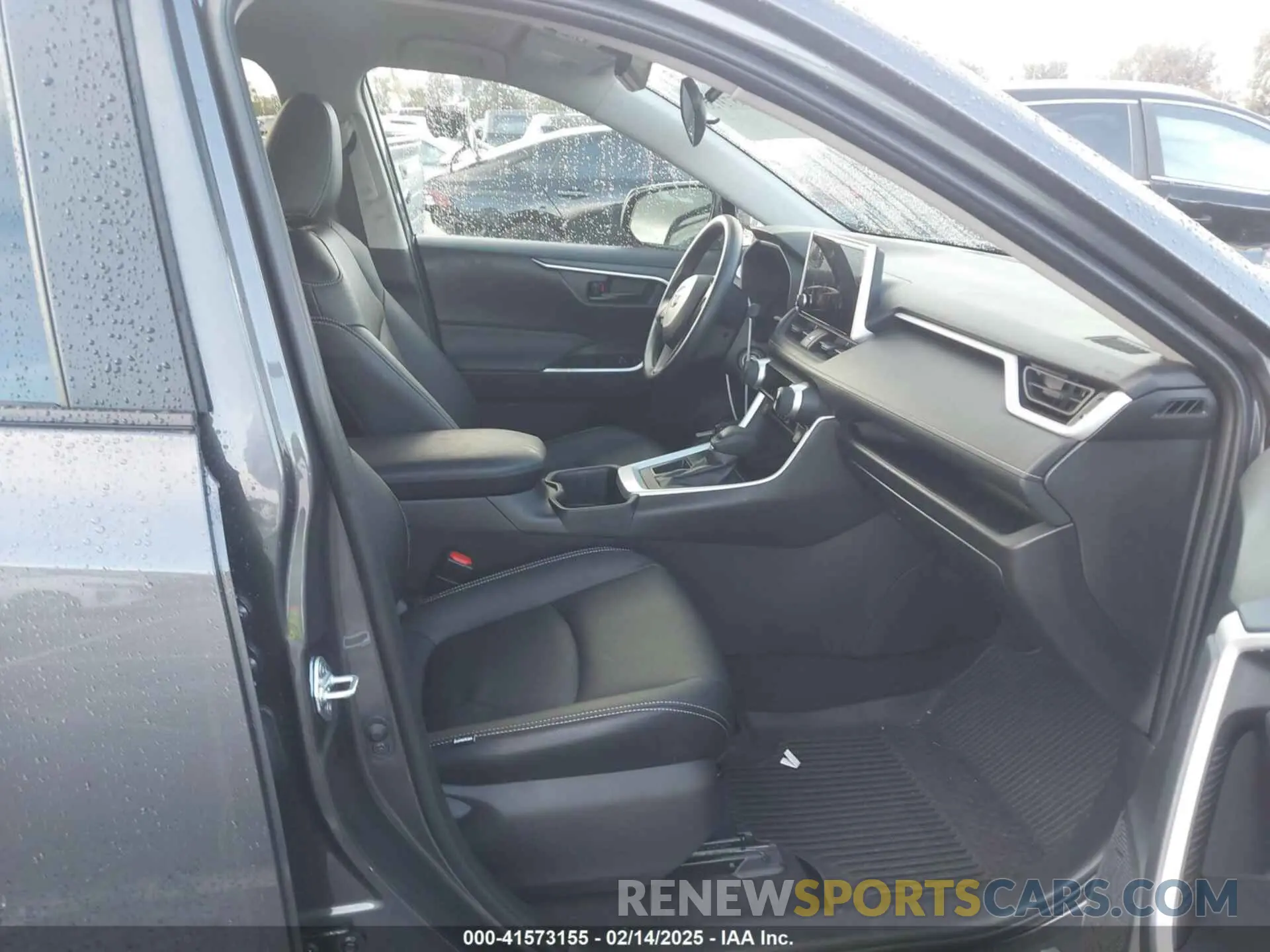 5 fotografías del automóvil dañado 2T3H1RFV3RW328402 TOYOTA RAV4 2024