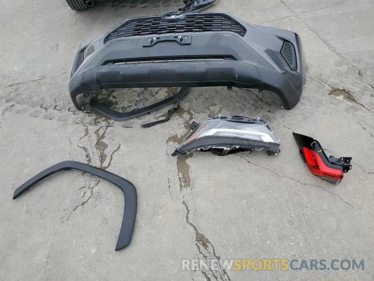 13 fotografías del automóvil dañado 2T3H1RFV4RW347816 TOYOTA RAV4 2024