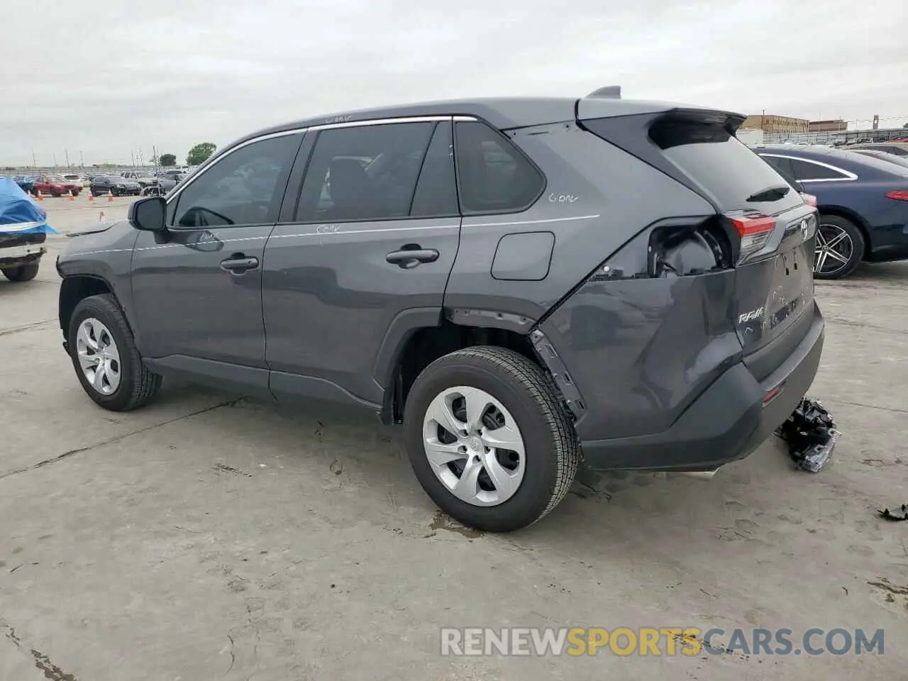 2 fotografías del automóvil dañado 2T3H1RFV4RW347816 TOYOTA RAV4 2024