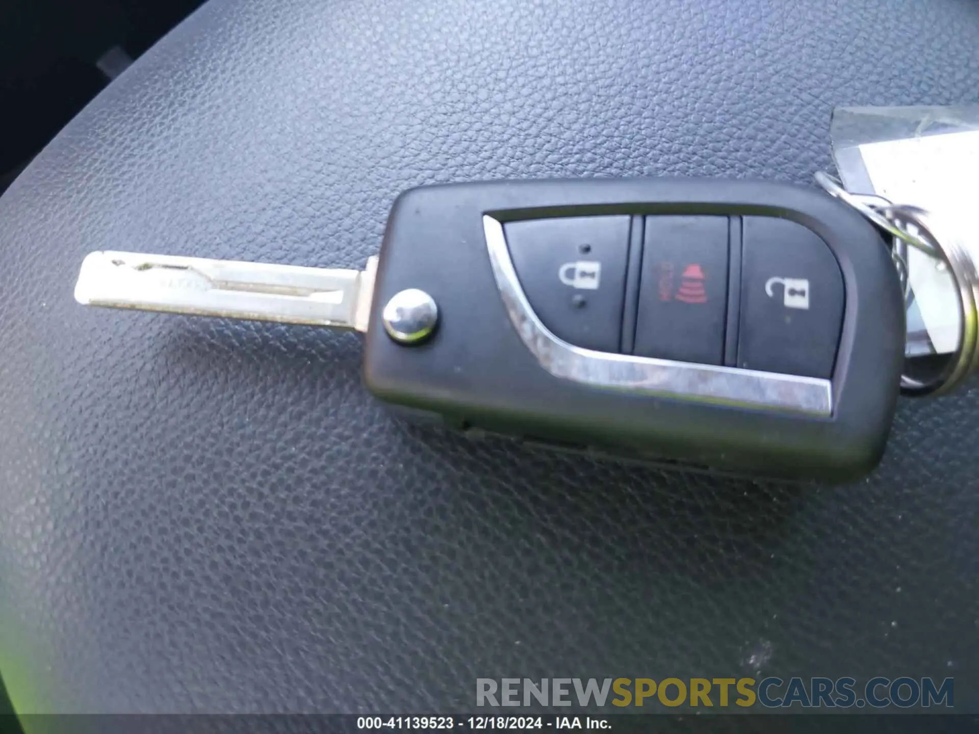 11 fotografías del automóvil dañado 2T3H1RFV4RW361442 TOYOTA RAV4 2024