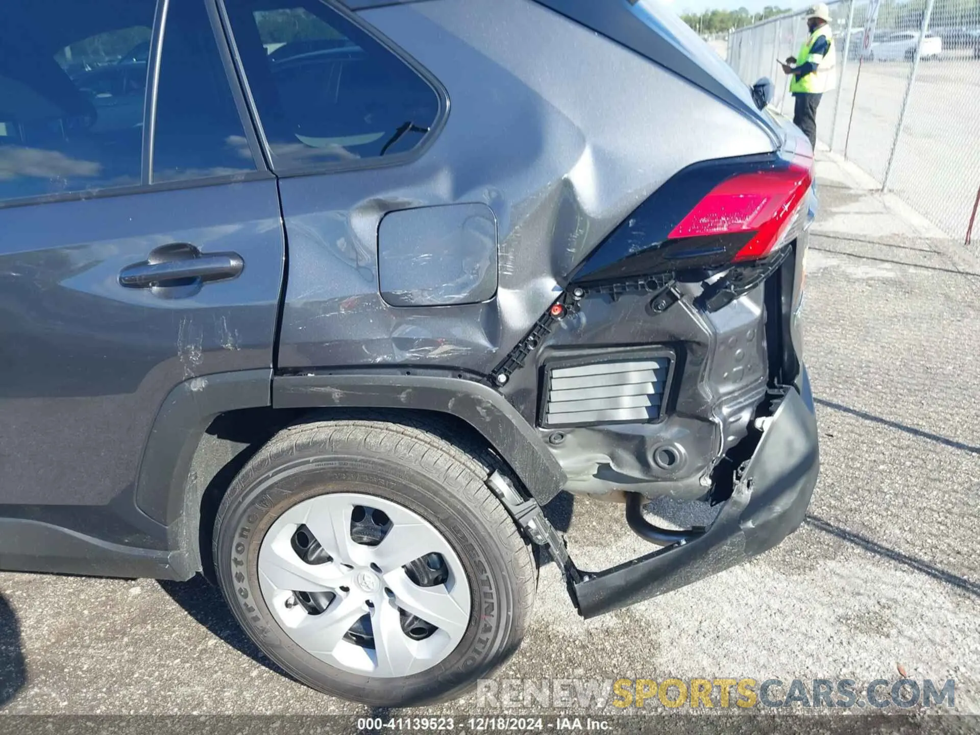 12 fotografías del automóvil dañado 2T3H1RFV4RW361442 TOYOTA RAV4 2024