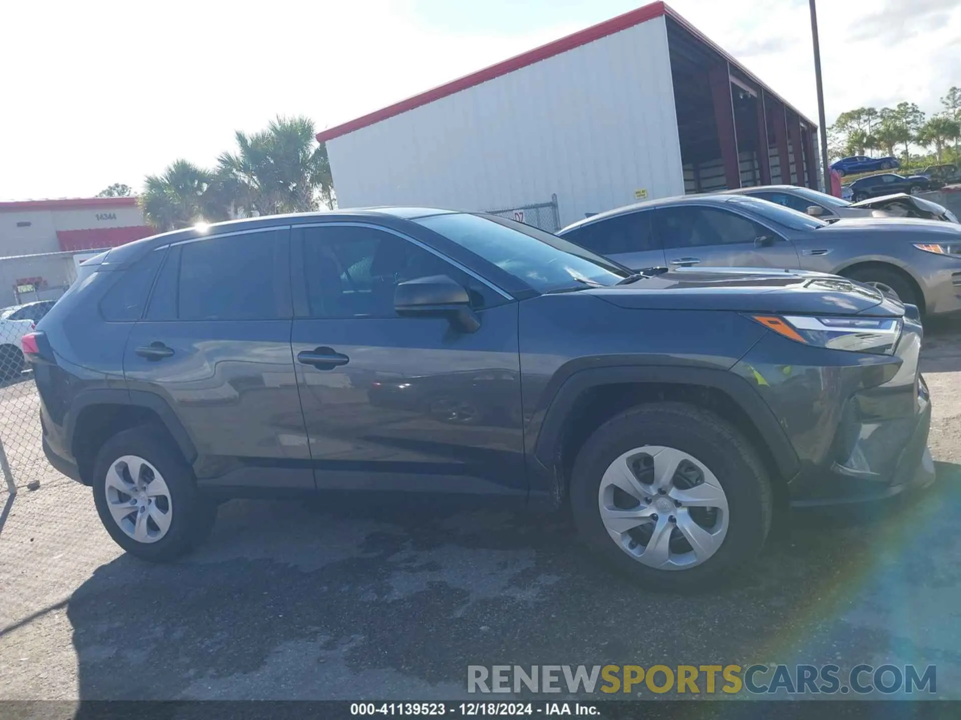 14 fotografías del automóvil dañado 2T3H1RFV4RW361442 TOYOTA RAV4 2024