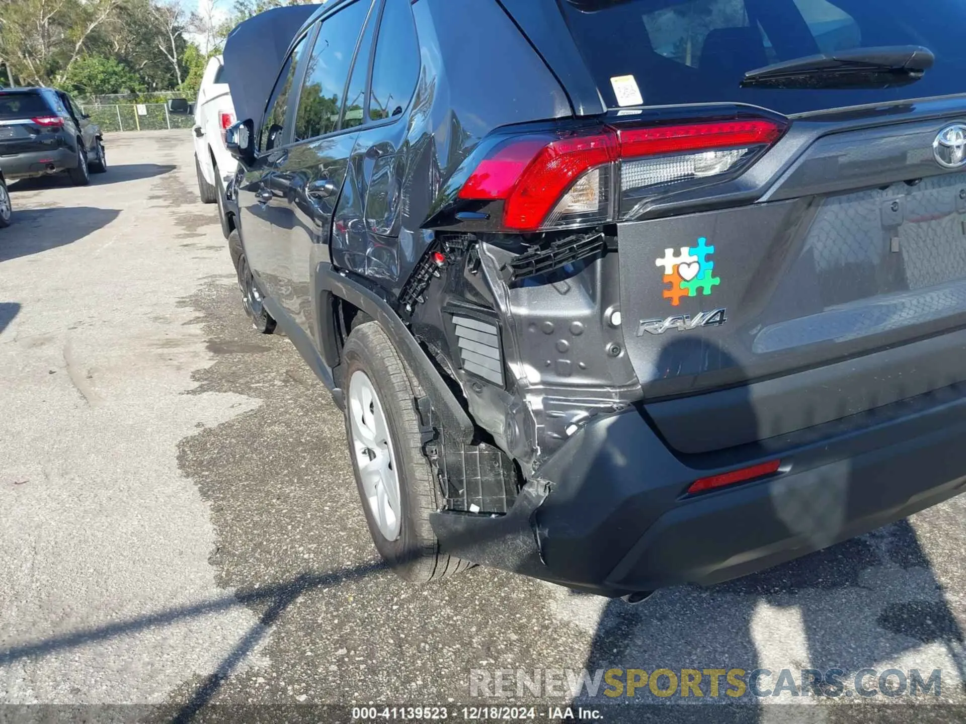 18 fotografías del automóvil dañado 2T3H1RFV4RW361442 TOYOTA RAV4 2024