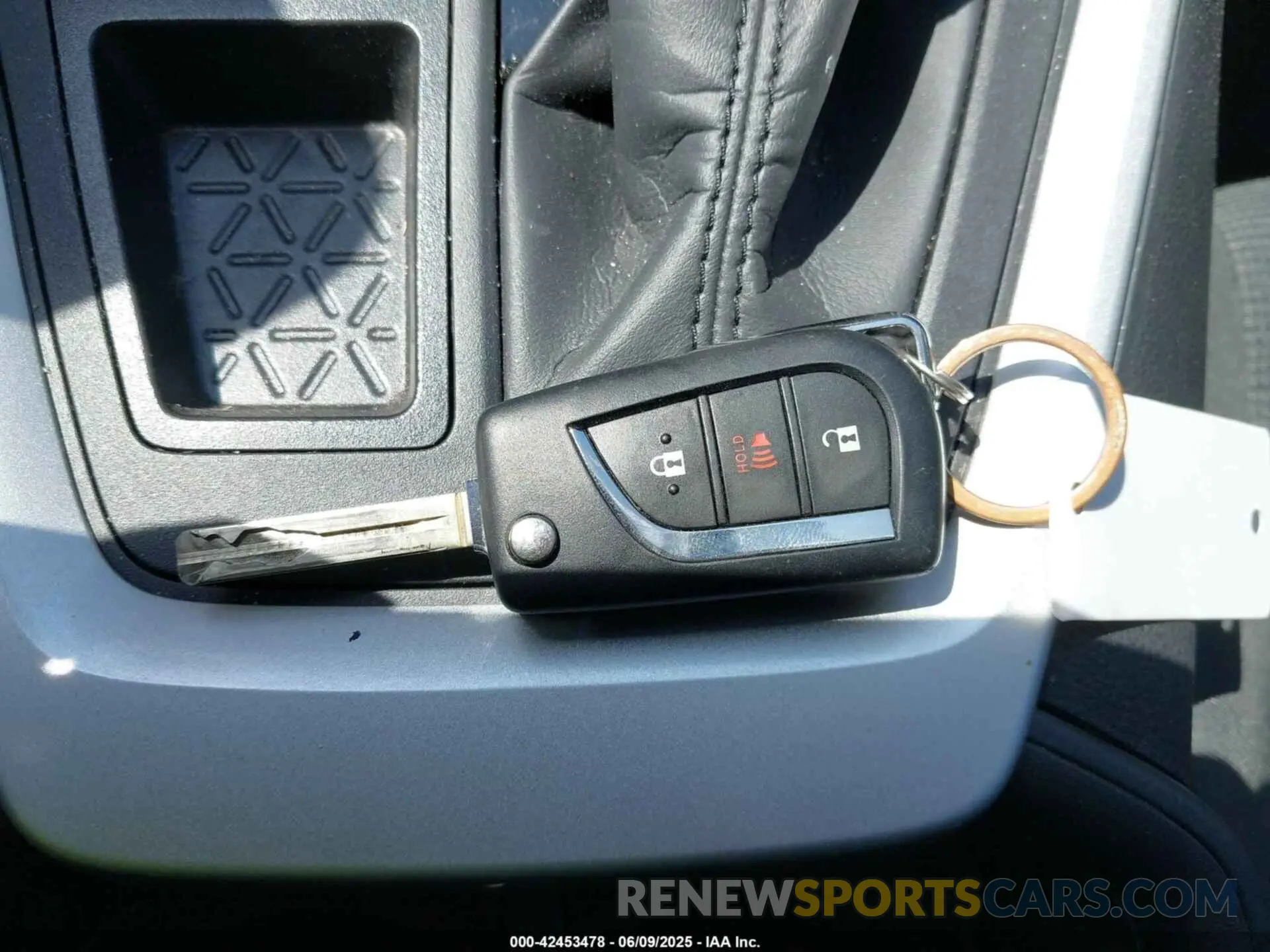 11 fotografías del automóvil dañado 2T3H1RFV5RC253669 TOYOTA RAV4 2024