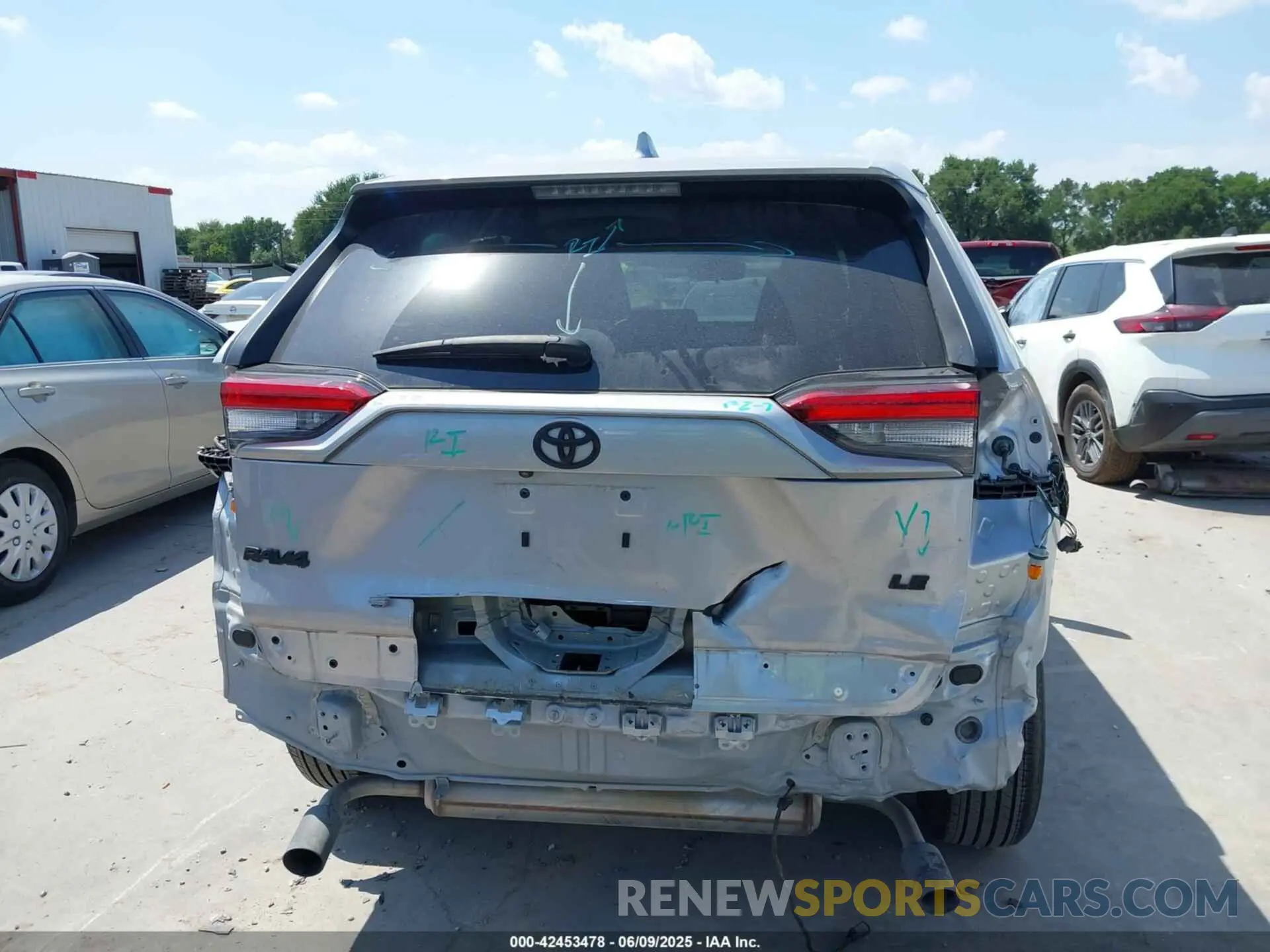 17 fotografías del automóvil dañado 2T3H1RFV5RC253669 TOYOTA RAV4 2024