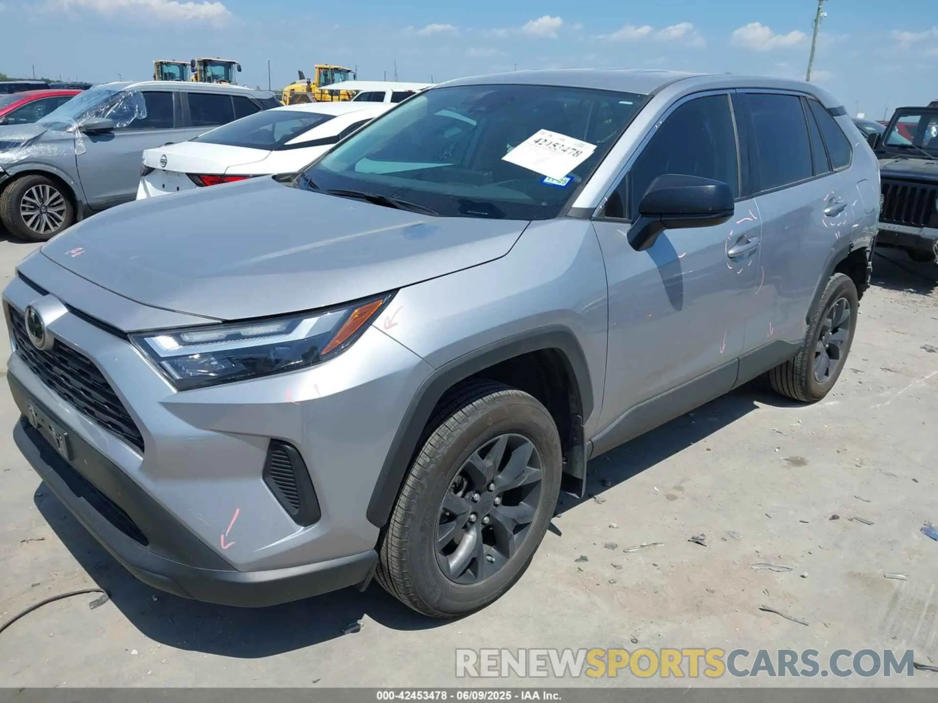 2 fotografías del automóvil dañado 2T3H1RFV5RC253669 TOYOTA RAV4 2024