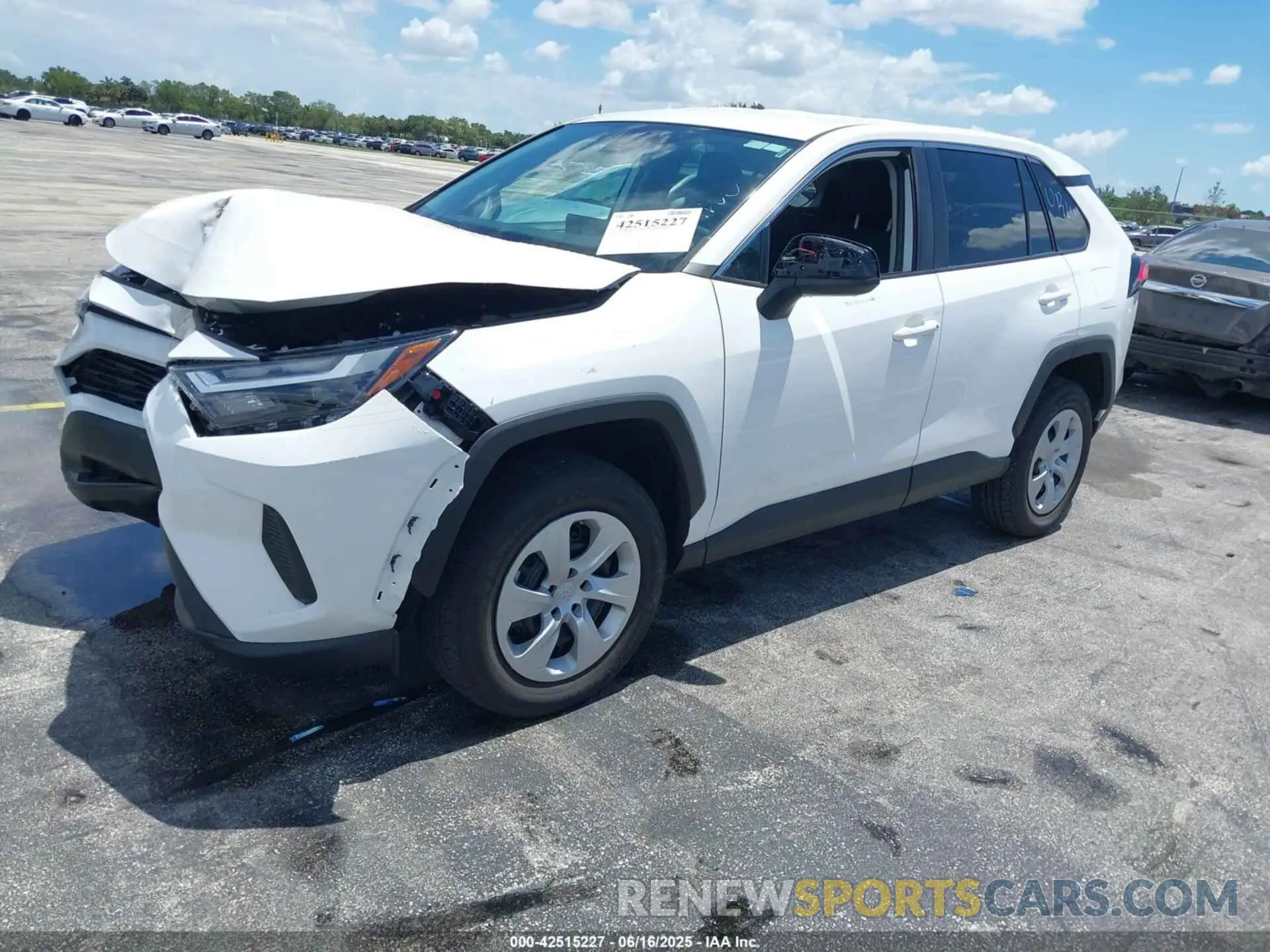 2 fotografías del automóvil dañado 2T3H1RFV5RW313027 TOYOTA RAV4 2024