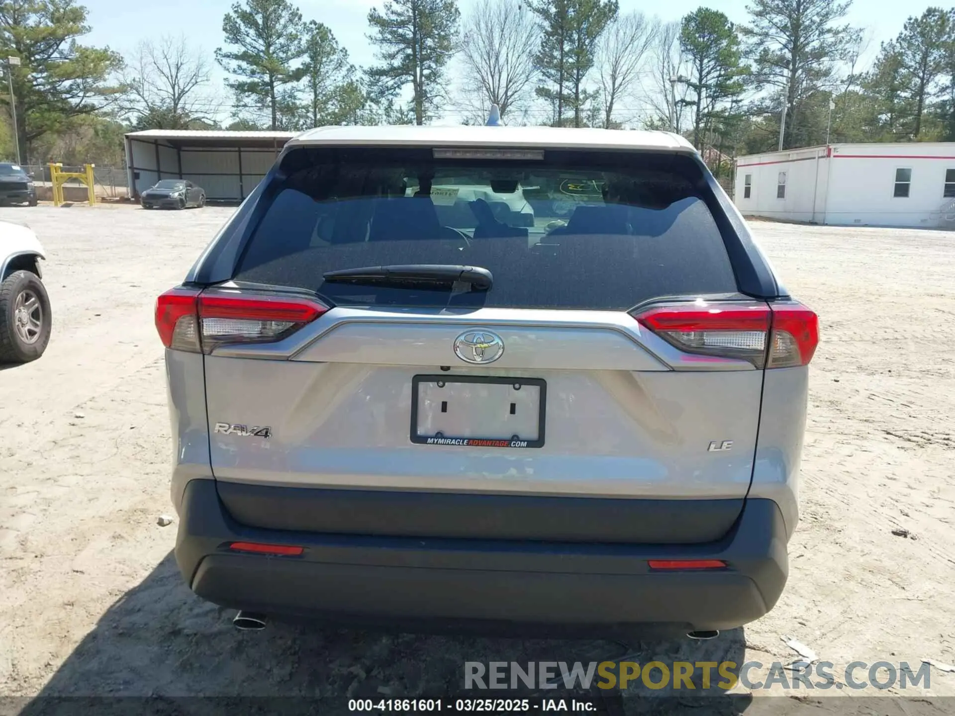 17 fotografías del automóvil dañado 2T3H1RFV5RW339305 TOYOTA RAV4 2024