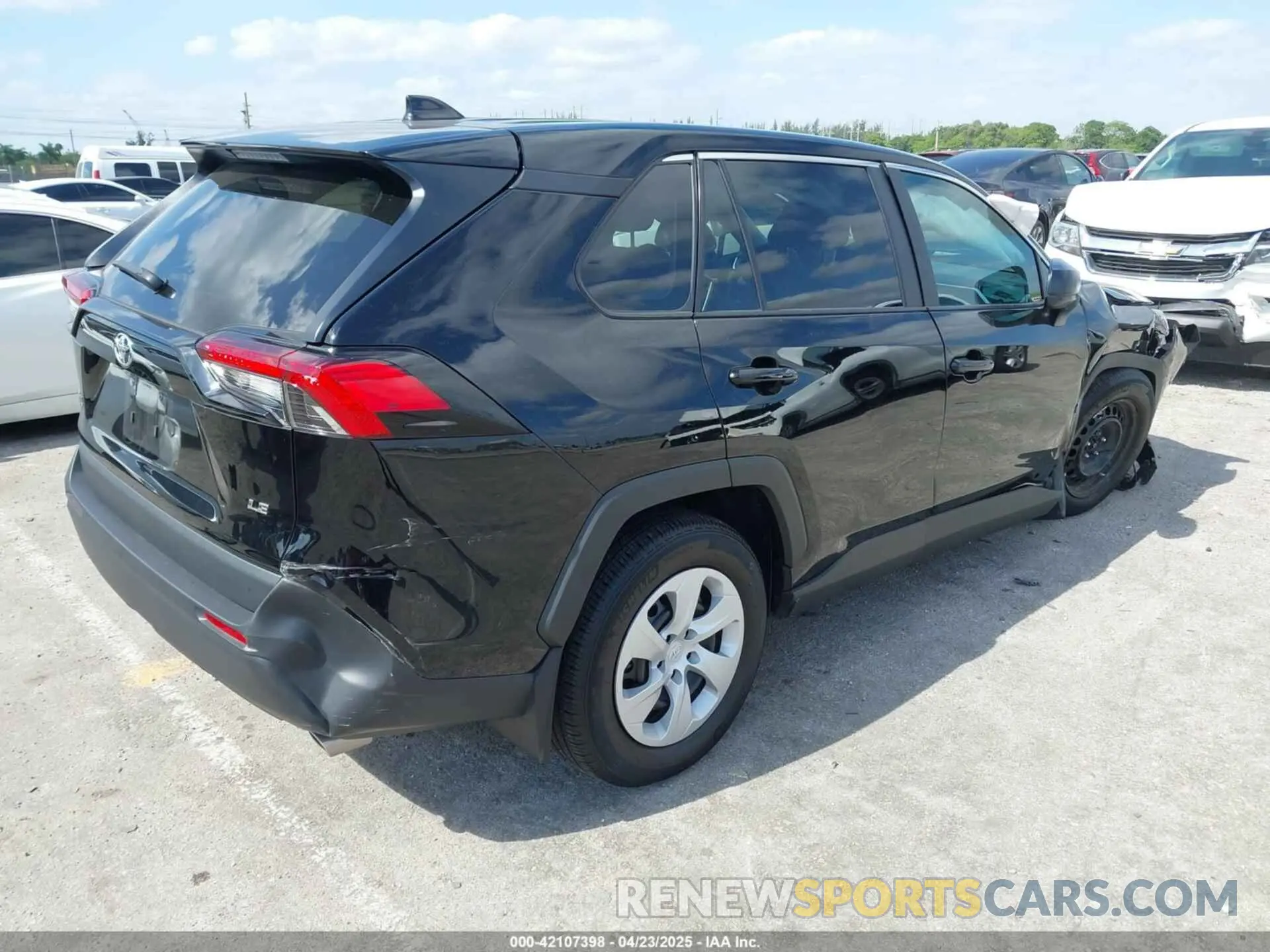4 fotografías del automóvil dañado 2T3H1RFV6RC287250 TOYOTA RAV4 2024