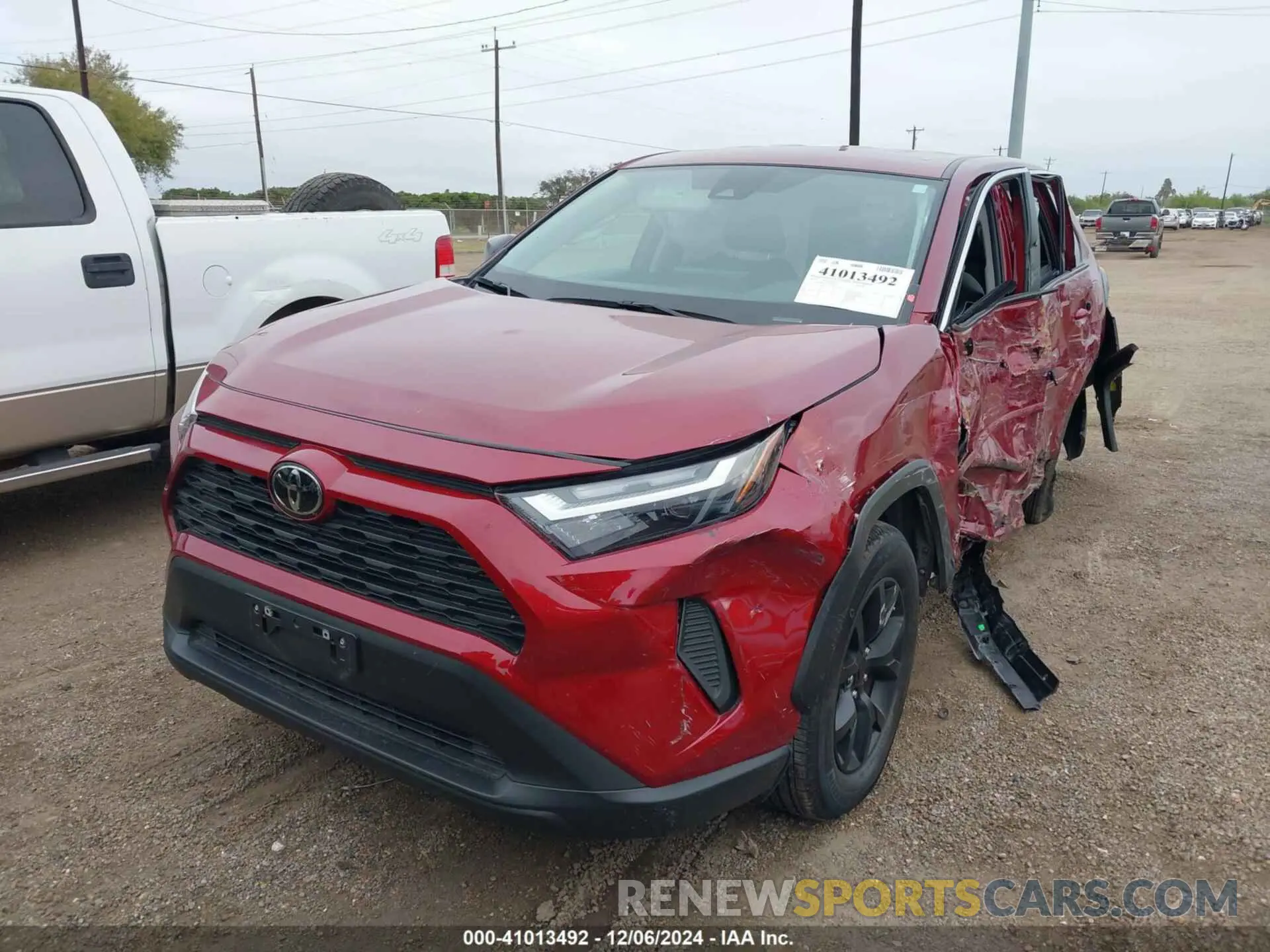 2 fotografías del automóvil dañado 2T3H1RFV6RW330998 TOYOTA RAV4 2024