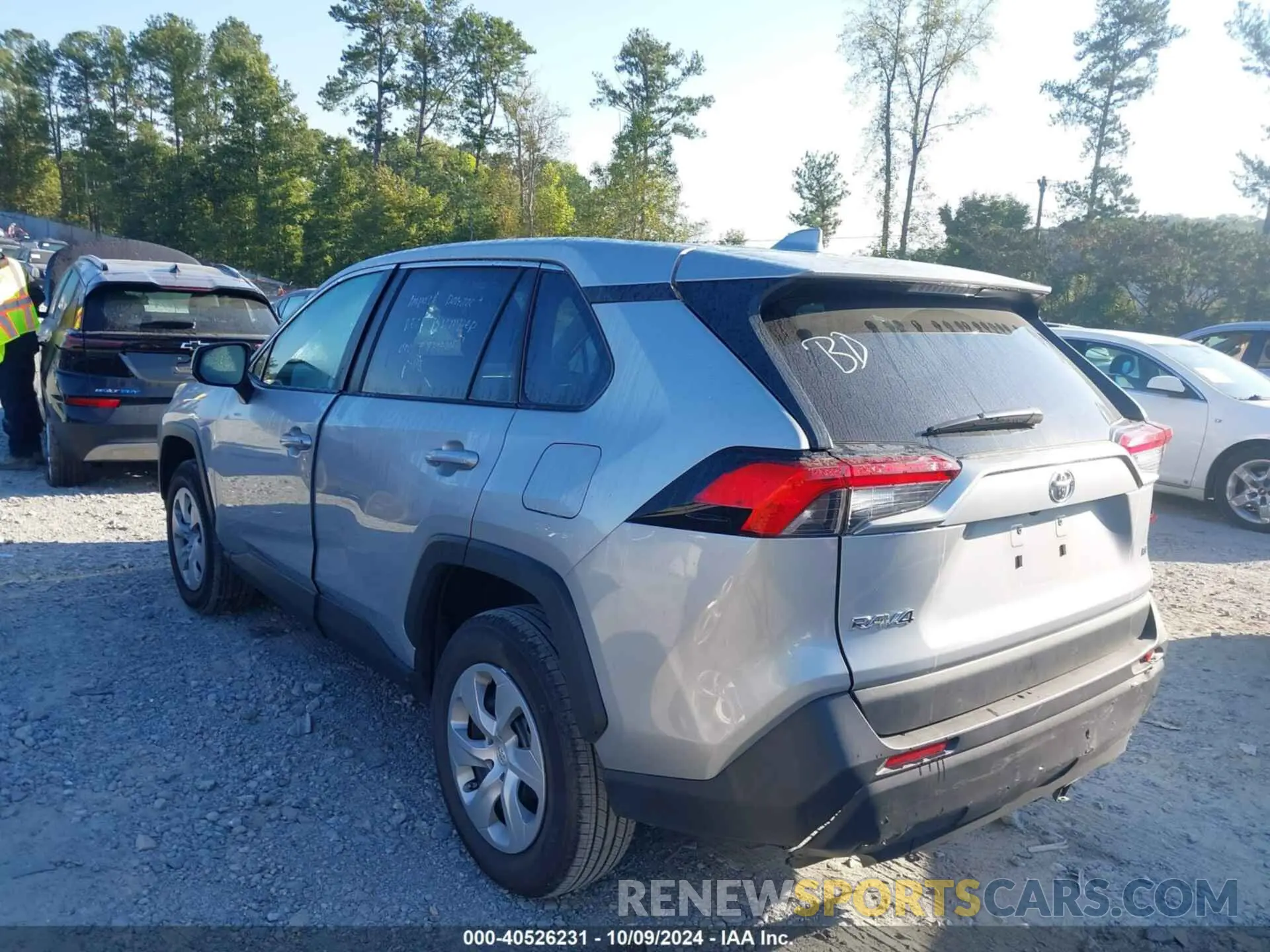 14 fotografías del automóvil dañado 2T3H1RFV7RW326555 TOYOTA RAV4 2024