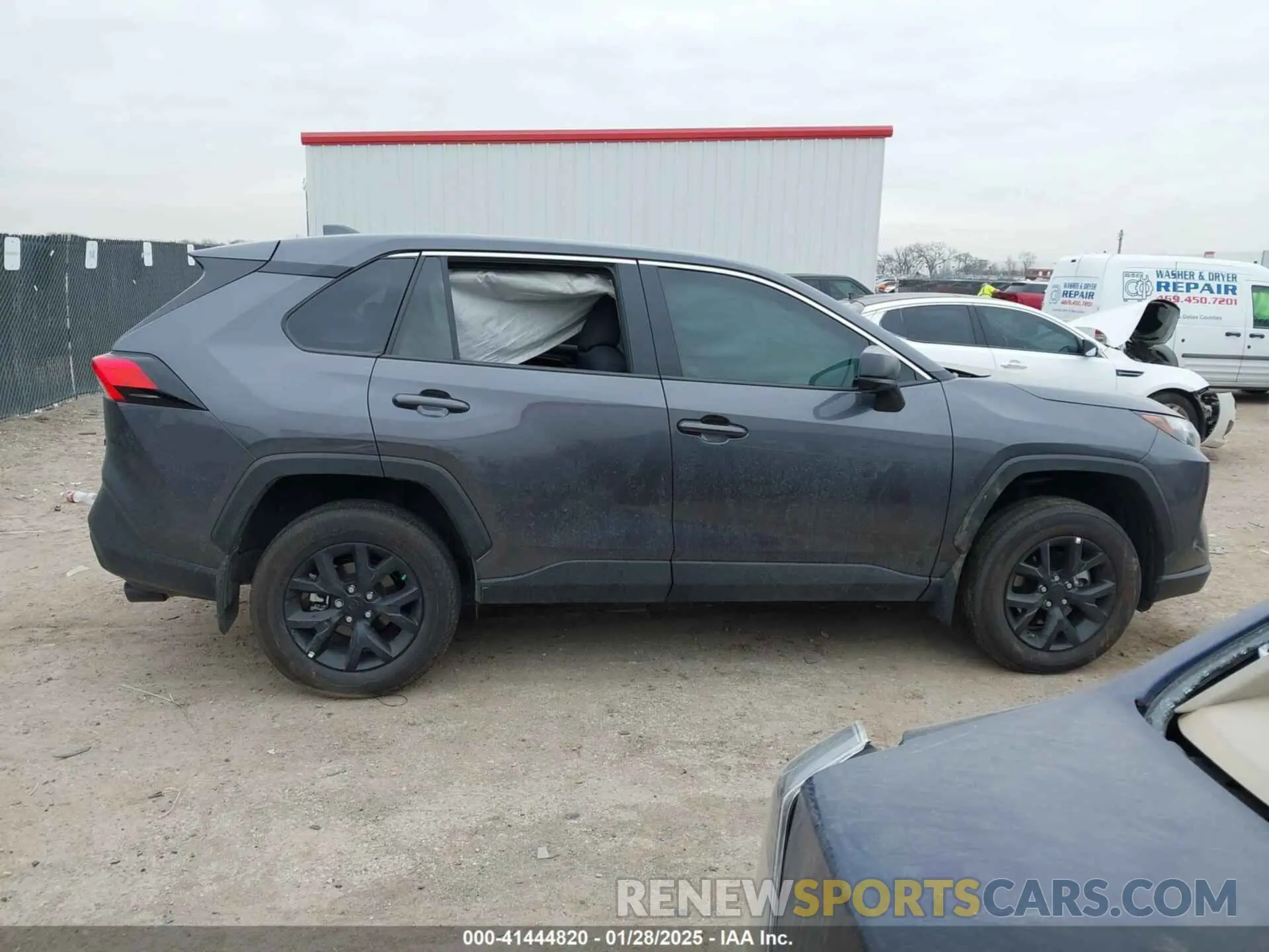12 fotografías del automóvil dañado 2T3H1RFV8RC301133 TOYOTA RAV4 2024
