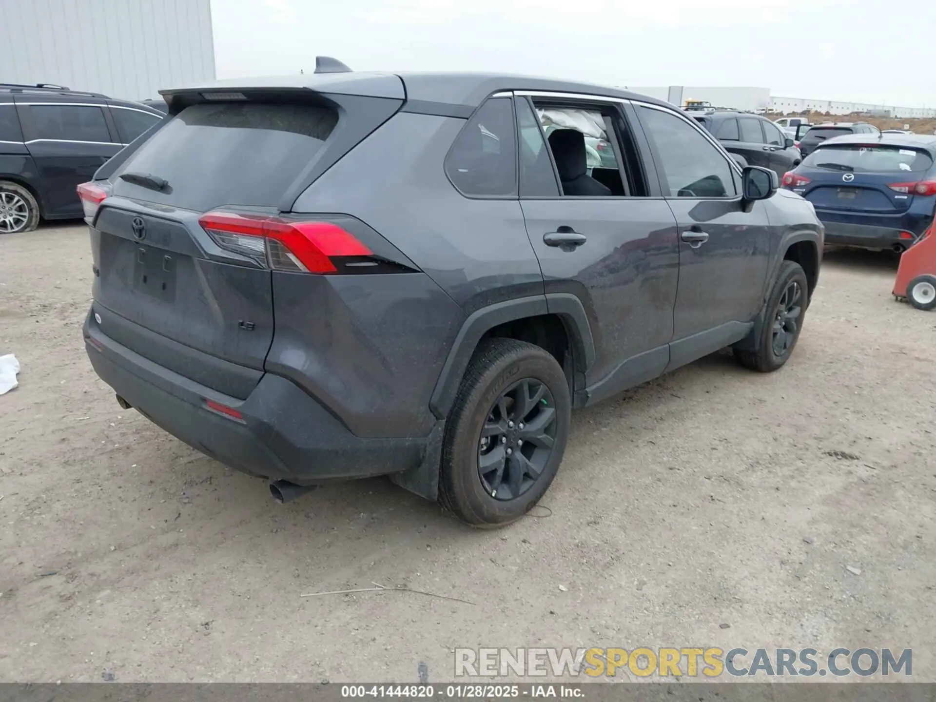 4 fotografías del automóvil dañado 2T3H1RFV8RC301133 TOYOTA RAV4 2024