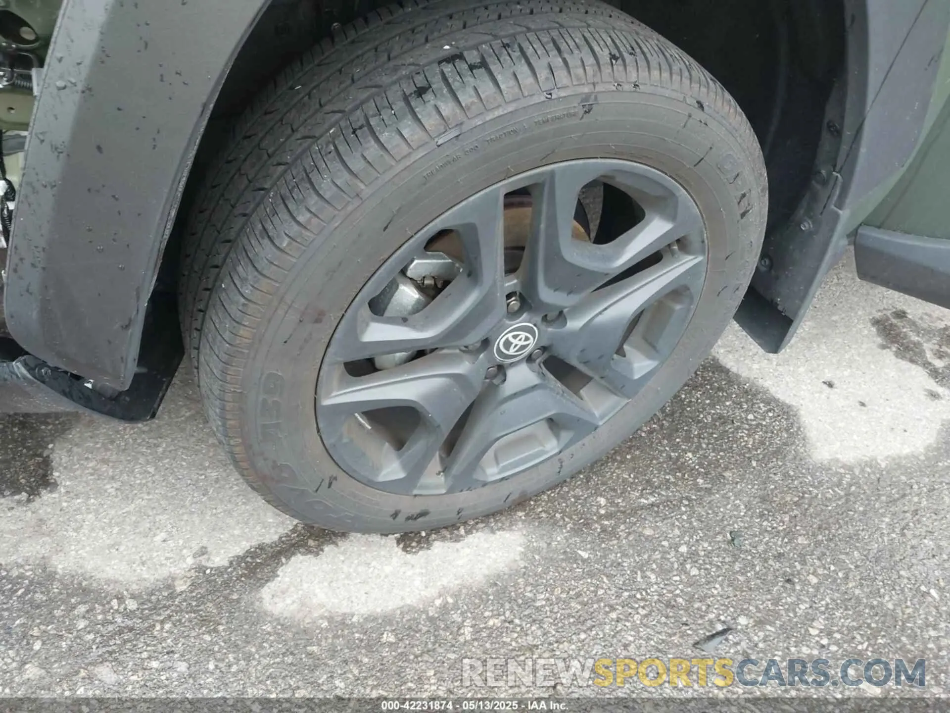 12 fotografías del automóvil dañado 2T3J1RFV0RW441922 TOYOTA RAV4 2024