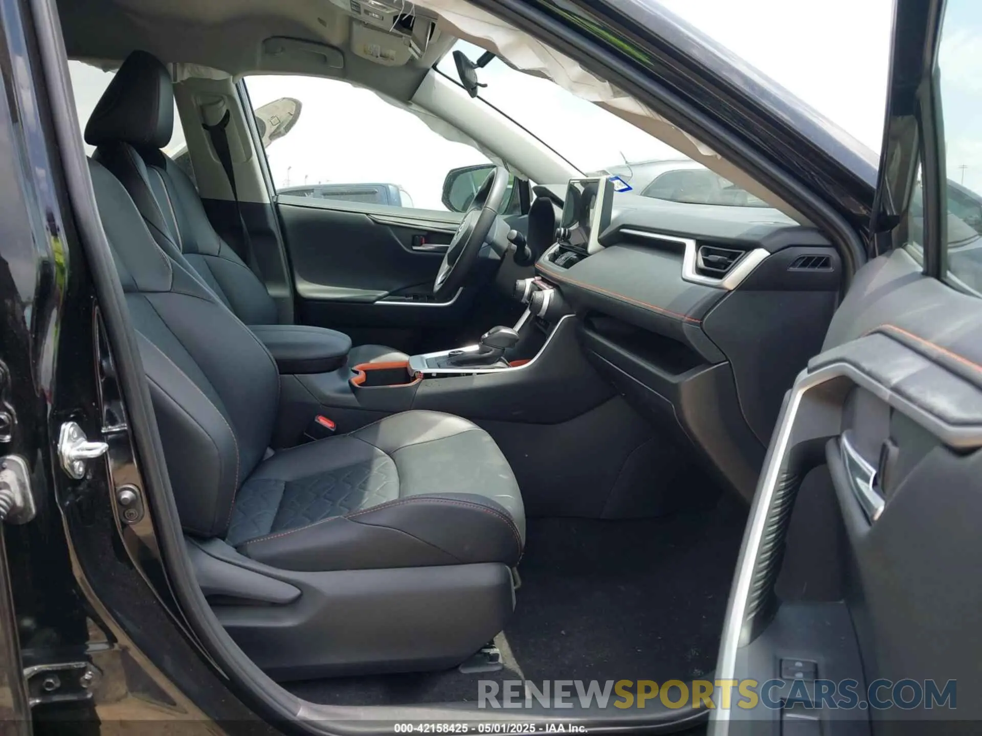 5 fotografías del automóvil dañado 2T3J1RFV1RW471463 TOYOTA RAV4 2024