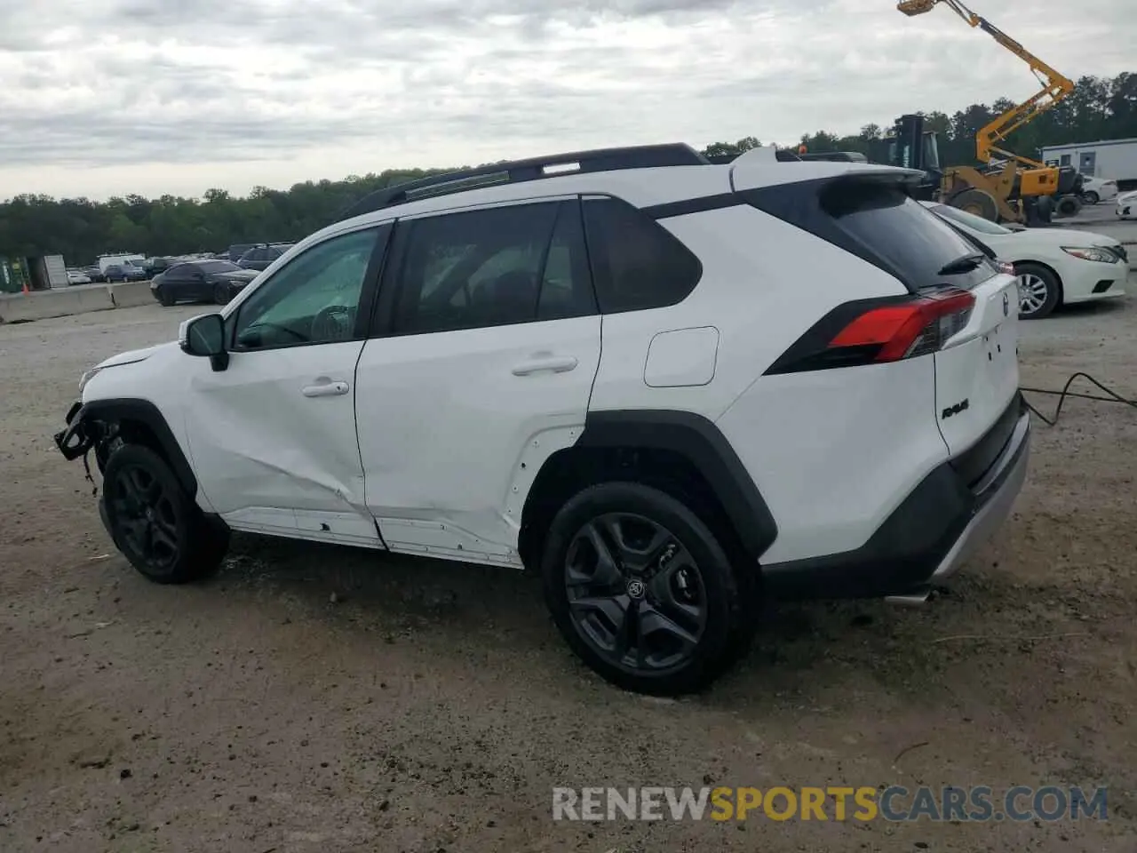 2 fotografías del automóvil dañado 2T3J1RFV3RW473781 TOYOTA RAV4 2024