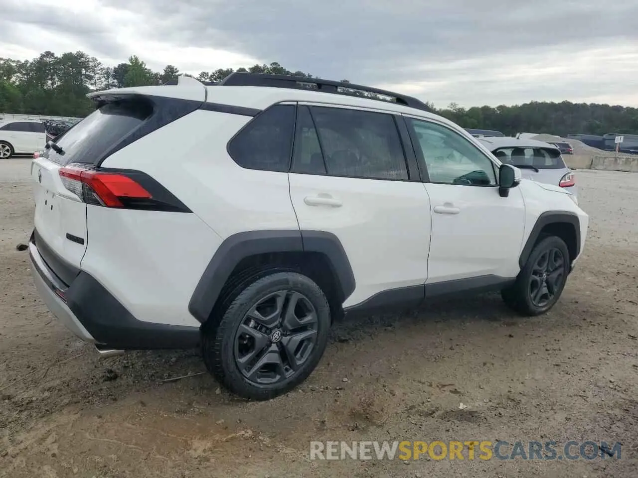 3 fotografías del automóvil dañado 2T3J1RFV3RW473781 TOYOTA RAV4 2024