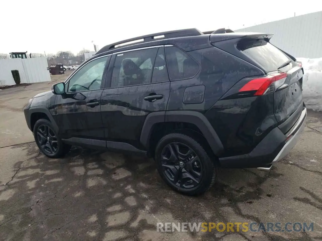 2 fotografías del automóvil dañado 2T3J1RFV5RW457243 TOYOTA RAV4 2024