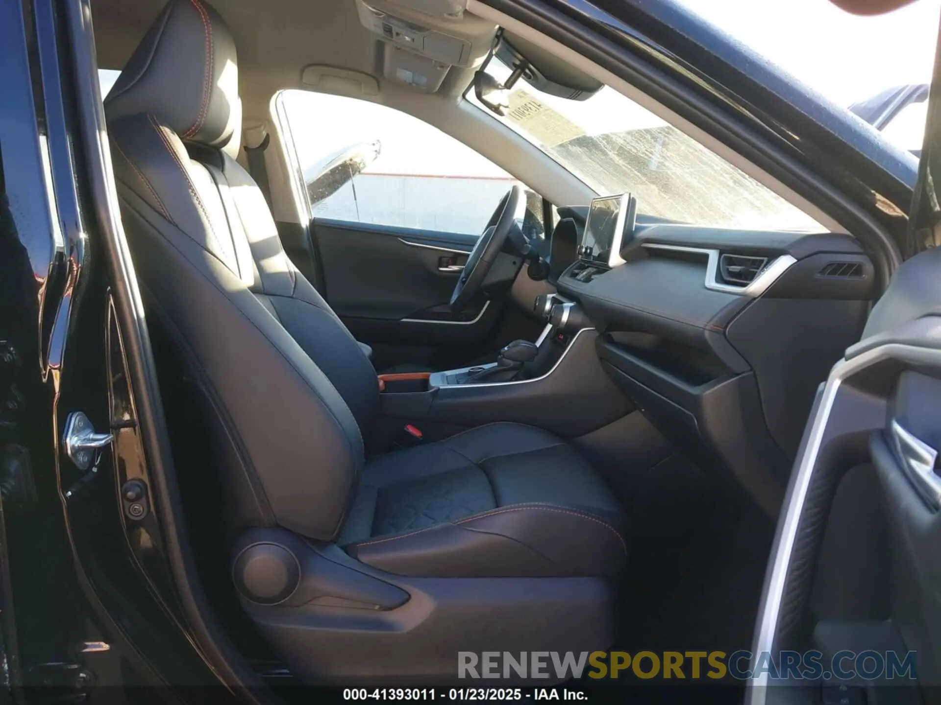 5 fotografías del automóvil dañado 2T3J1RFV5RW462751 TOYOTA RAV4 2024