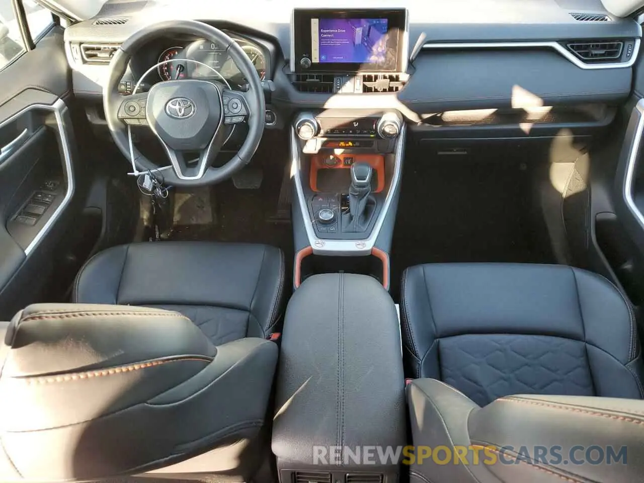 8 fotografías del automóvil dañado 2T3J1RFV8RW423720 TOYOTA RAV4 2024