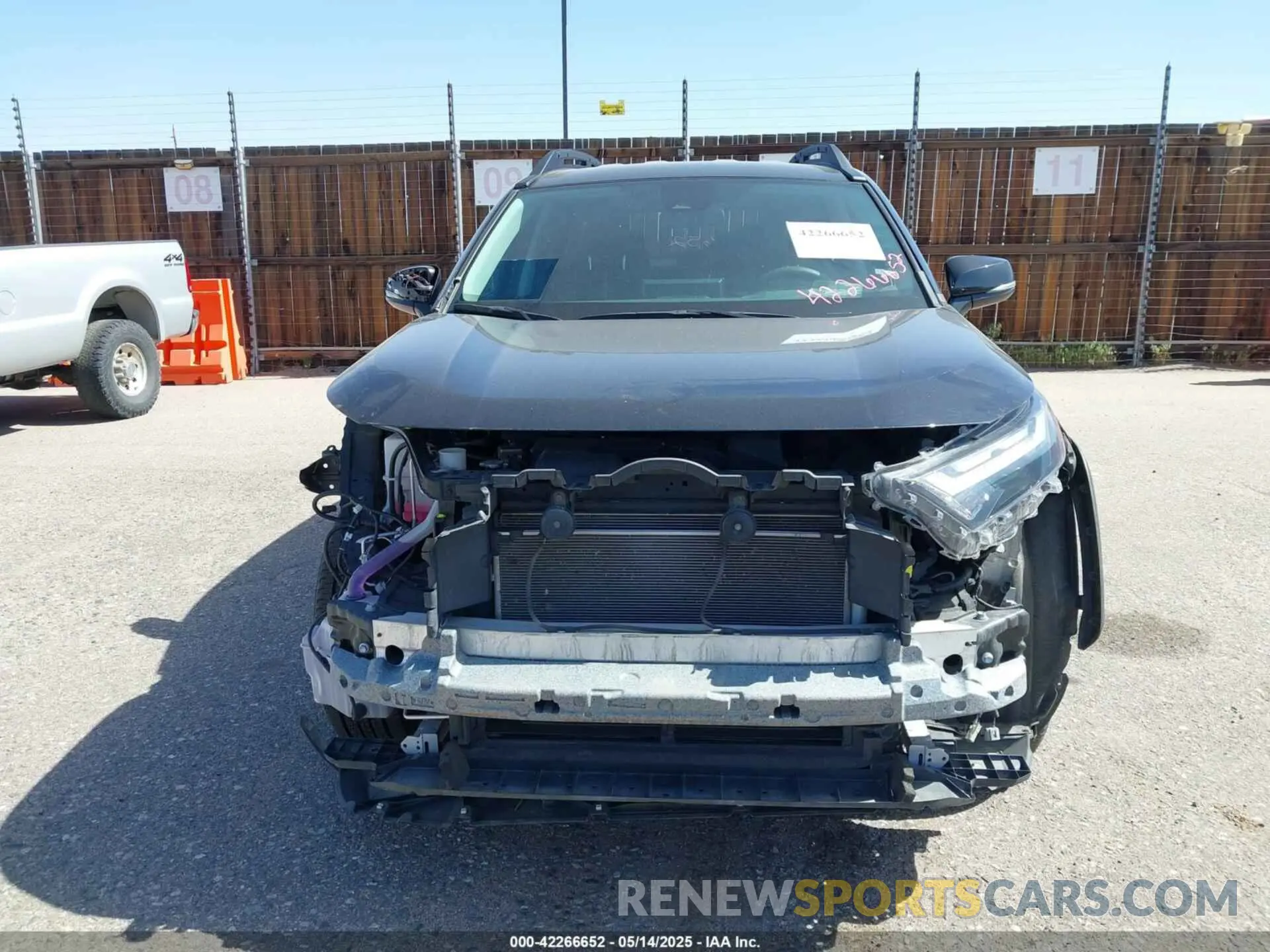12 fotografías del automóvil dañado 2T3J1RFV8RW462680 TOYOTA RAV4 2024