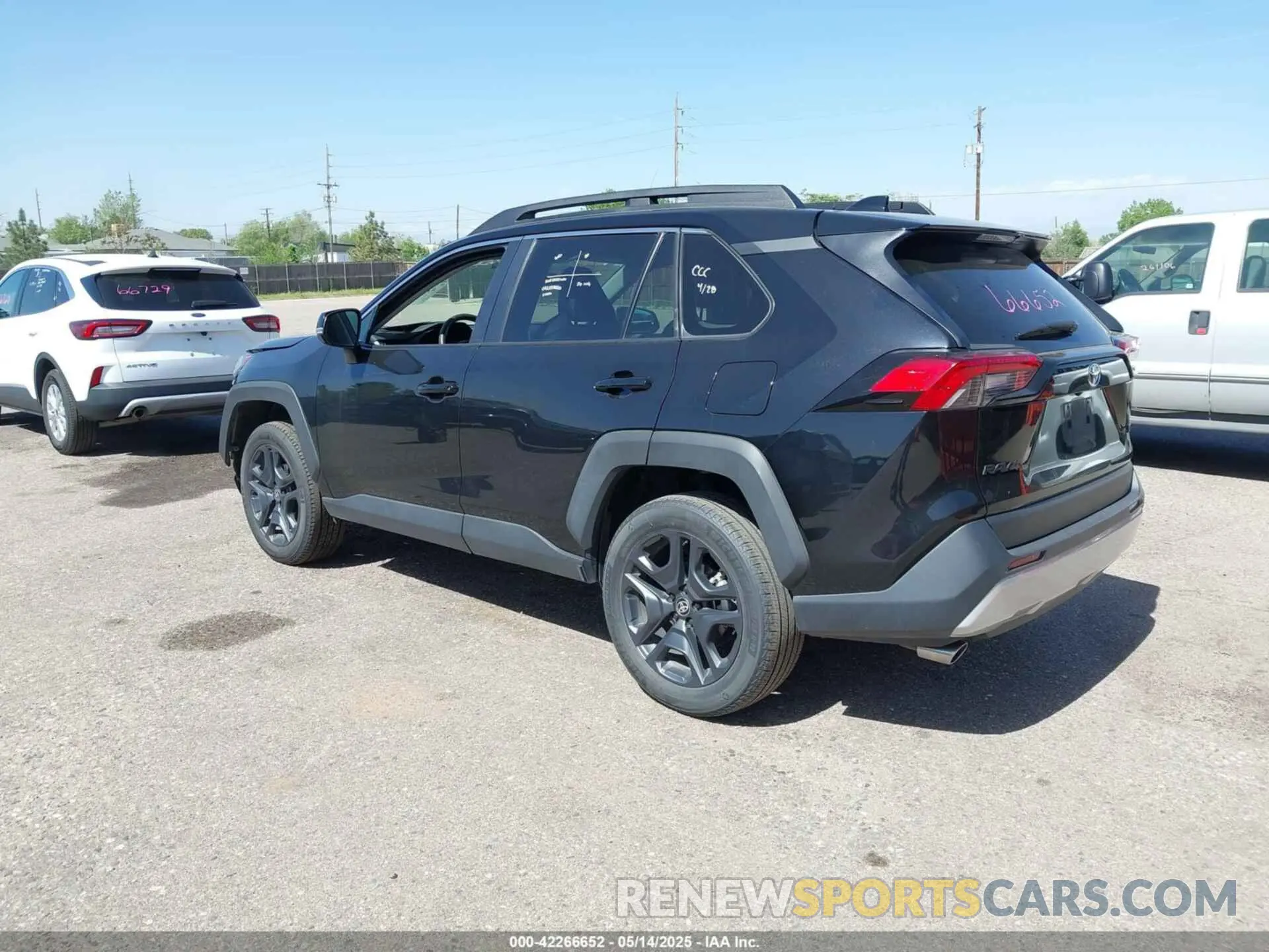 3 fotografías del automóvil dañado 2T3J1RFV8RW462680 TOYOTA RAV4 2024