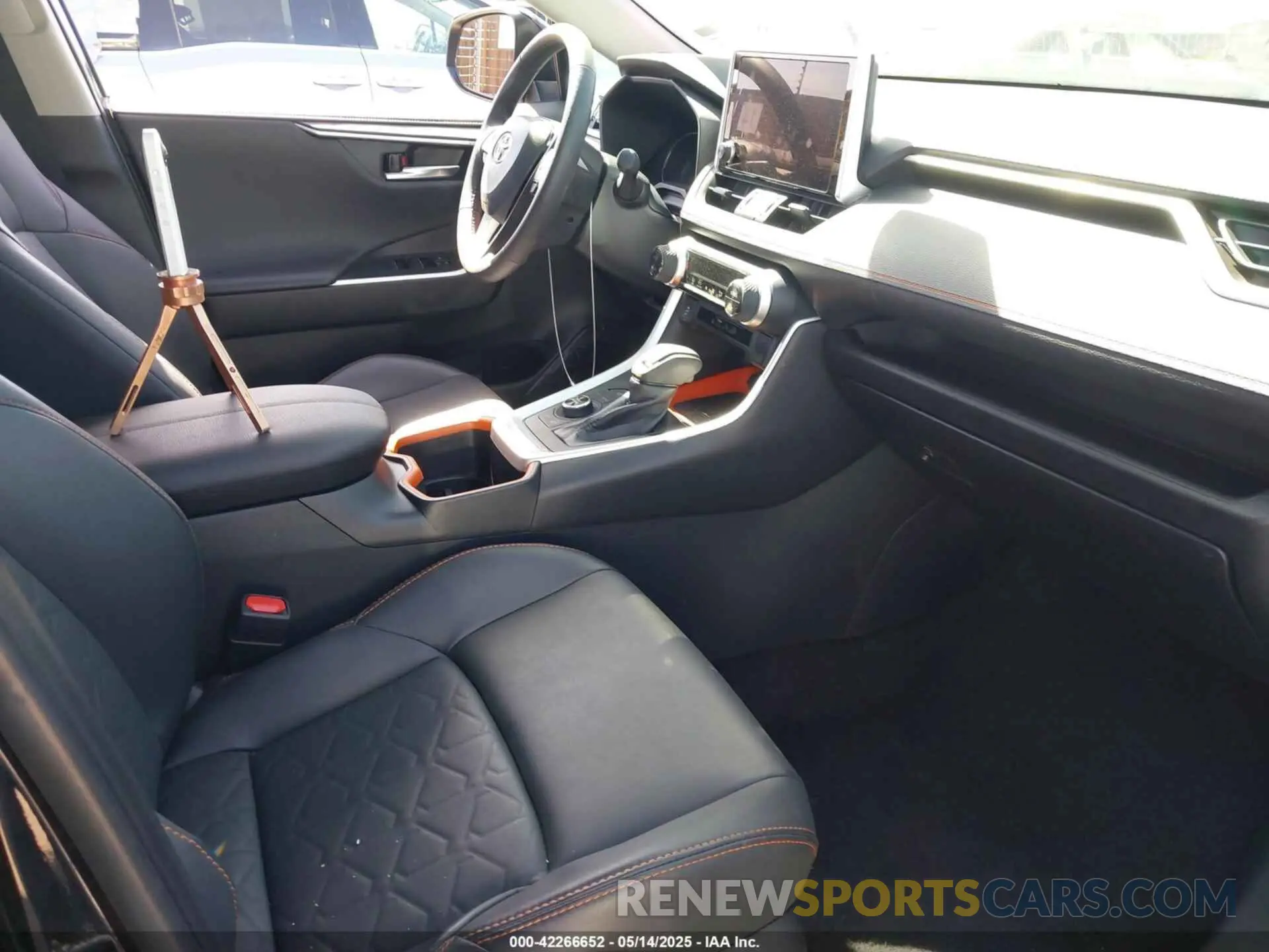 5 fotografías del automóvil dañado 2T3J1RFV8RW462680 TOYOTA RAV4 2024