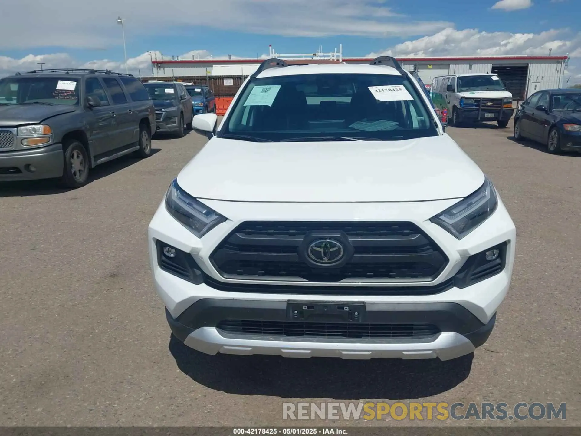 12 fotografías del automóvil dañado 2T3J1RFV8RW472982 TOYOTA RAV4 2024