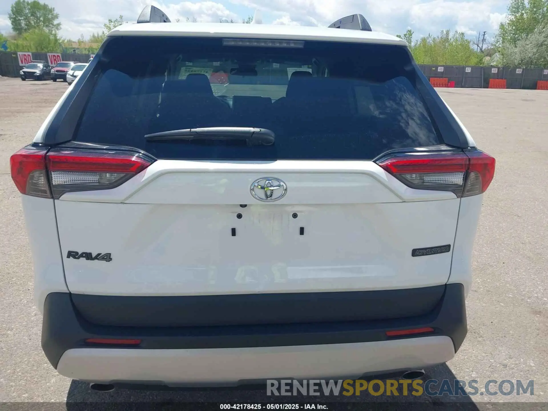 16 fotografías del automóvil dañado 2T3J1RFV8RW472982 TOYOTA RAV4 2024