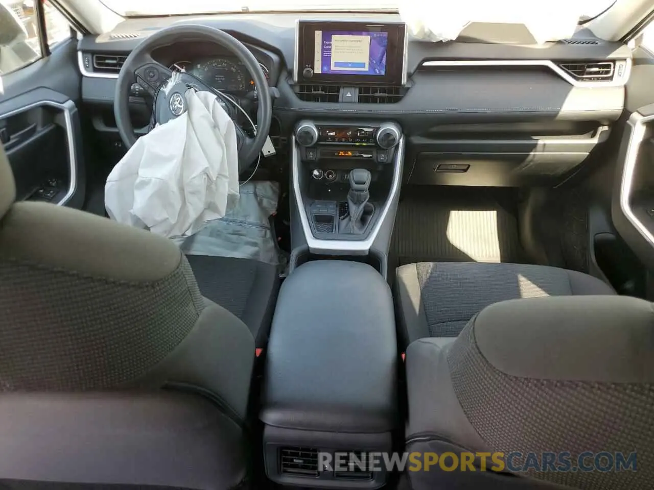 8 fotografías del automóvil dañado 2T3K1RFV0RC286309 TOYOTA RAV4 2024
