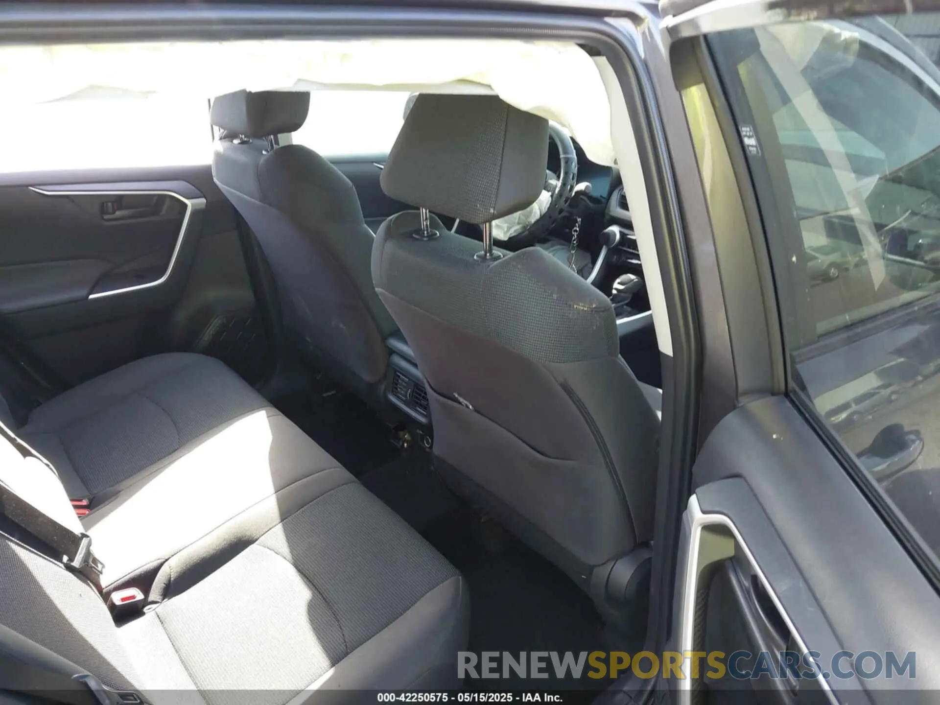 8 fotografías del automóvil dañado 2T3K1RFV2RC291849 TOYOTA RAV4 2024