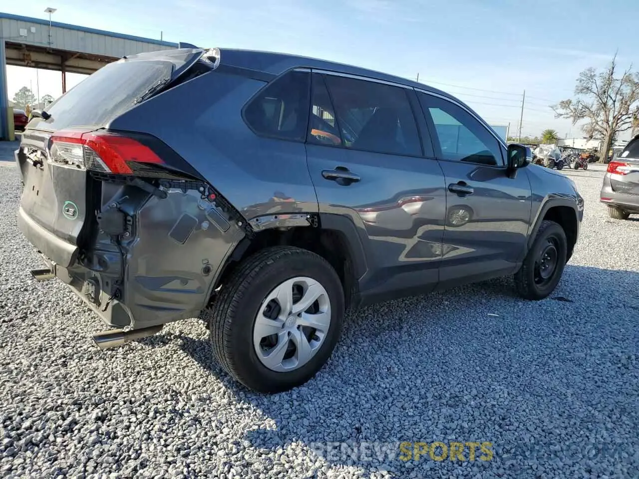 3 fotografías del automóvil dañado 2T3K1RFV3RC293044 TOYOTA RAV4 2024