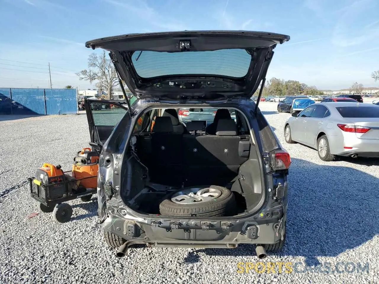 6 fotografías del automóvil dañado 2T3K1RFV3RC293044 TOYOTA RAV4 2024