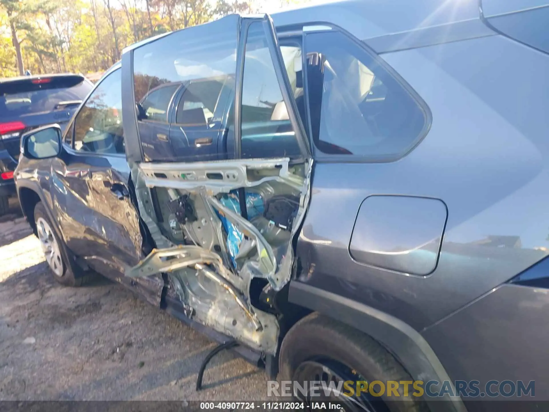 6 fotografías del automóvil dañado 2T3K1RFV4RC262627 TOYOTA RAV4 2024