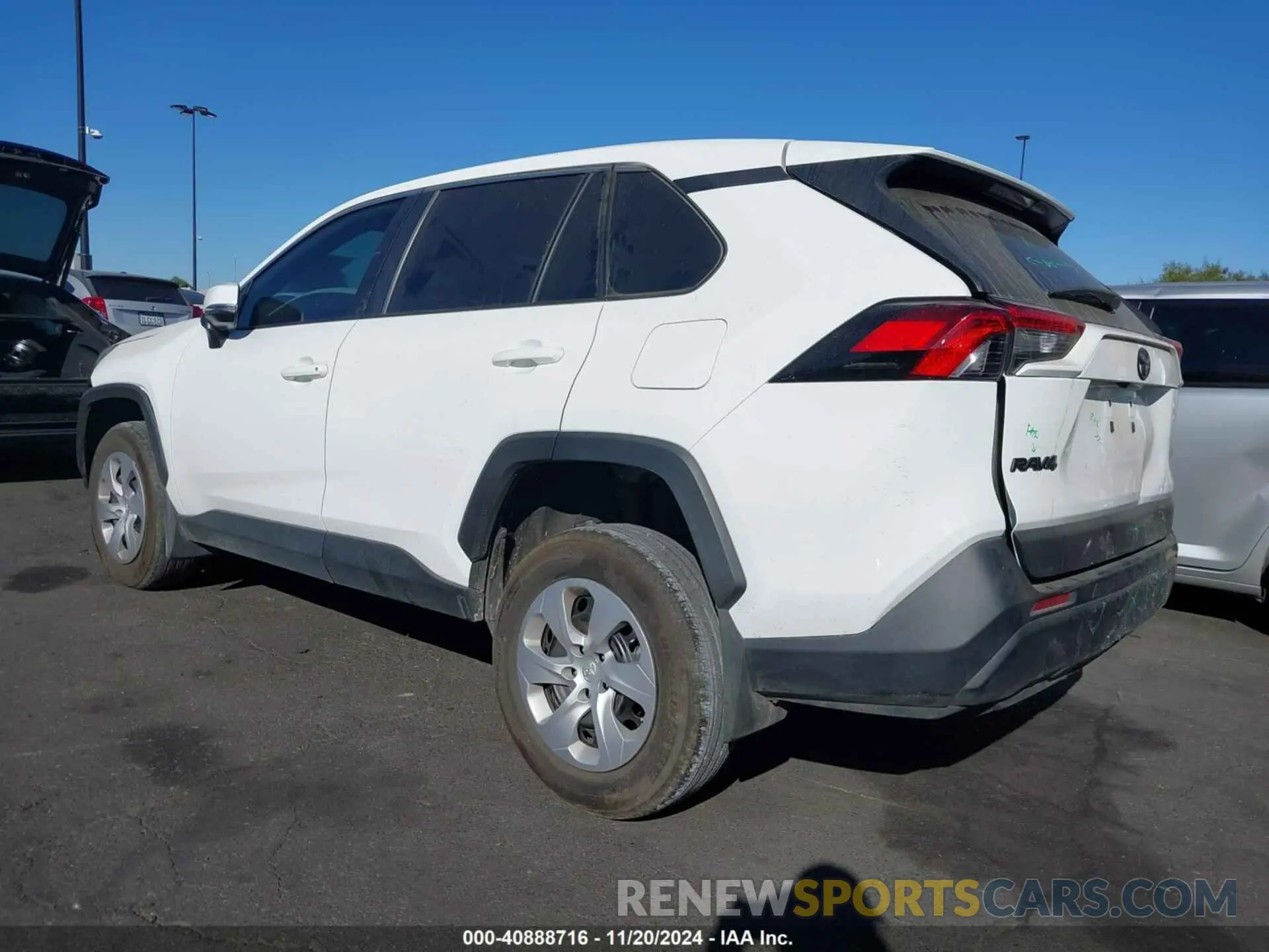 3 fotografías del automóvil dañado 2T3K1RFV4RW309055 TOYOTA RAV4 2024