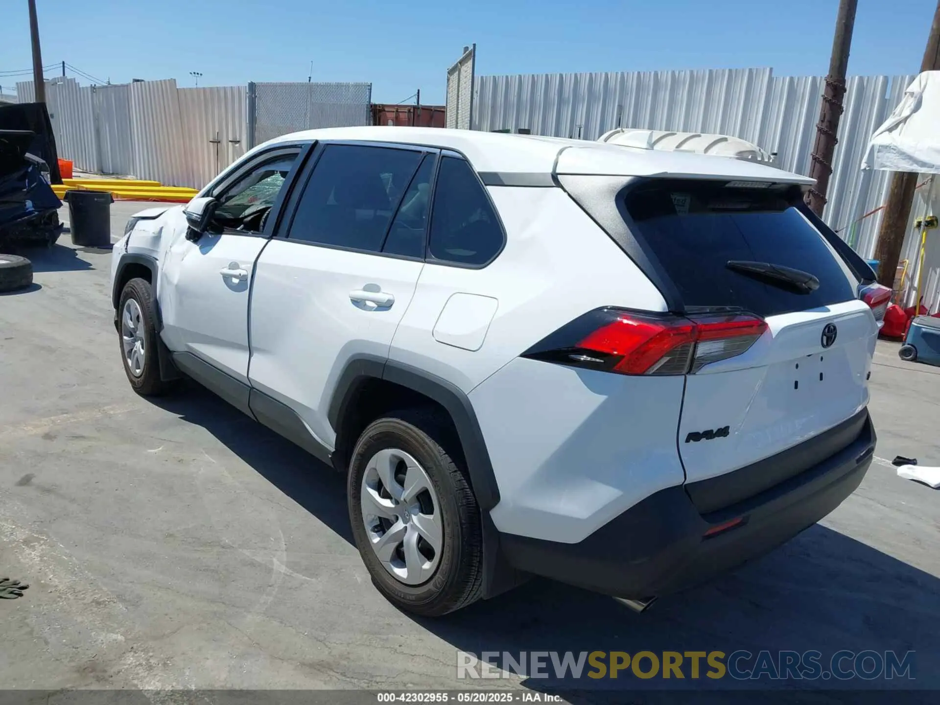 3 fotografías del automóvil dañado 2T3K1RFV5RW337477 TOYOTA RAV4 2024