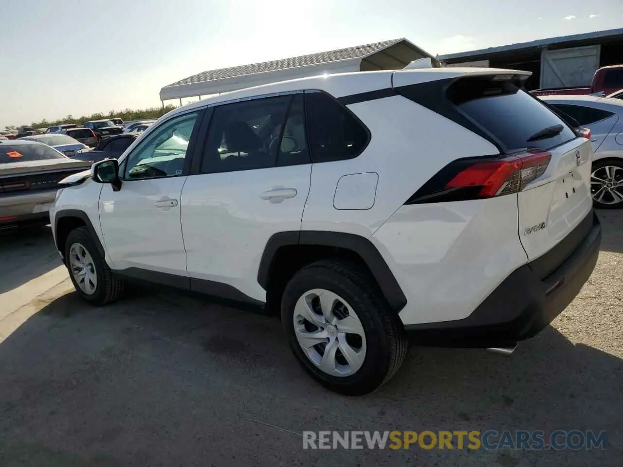 2 fotografías del automóvil dañado 2T3K1RFV7RC268678 TOYOTA RAV4 2024