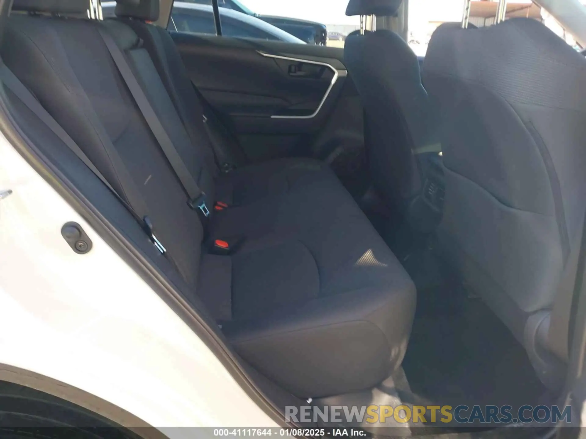 8 fotografías del automóvil dañado 2T3K1RFV8RC286302 TOYOTA RAV4 2024