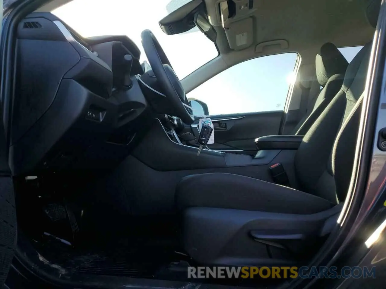 7 fotografías del automóvil dañado 2T3LWRFV5RW224635 TOYOTA RAV4 2024