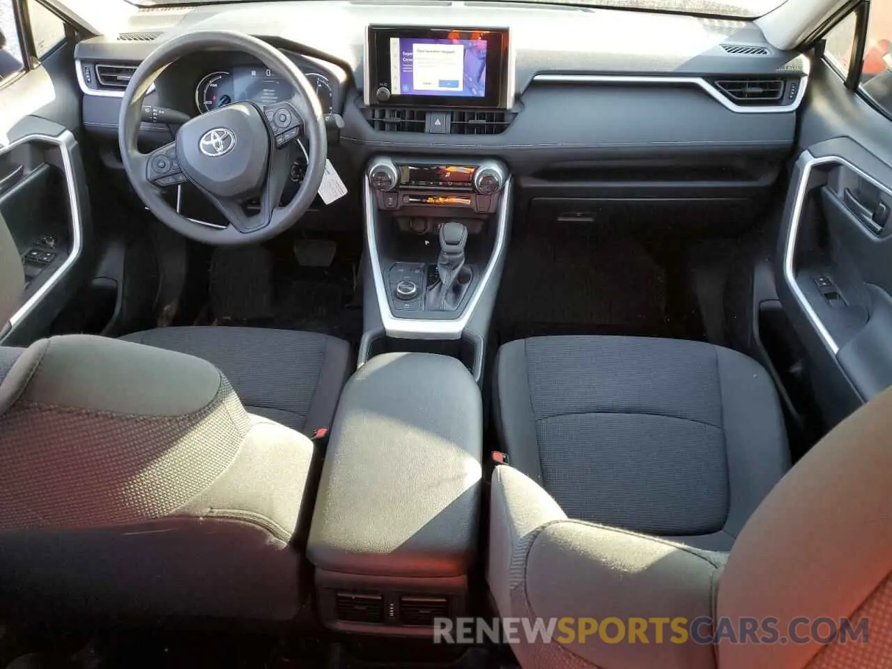 8 fotografías del automóvil dañado 2T3LWRFV5RW224635 TOYOTA RAV4 2024