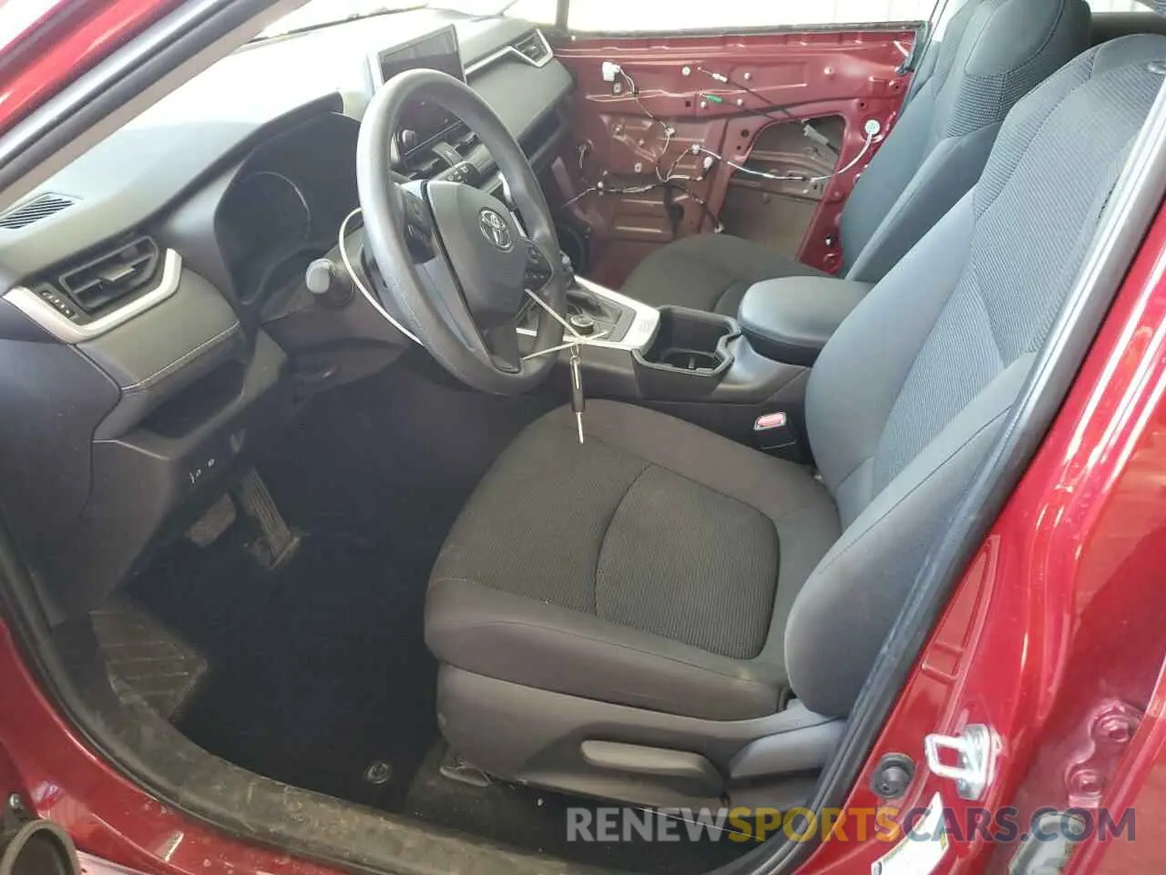 7 fotografías del automóvil dañado 2T3LWRFV7RW209635 TOYOTA RAV4 2024