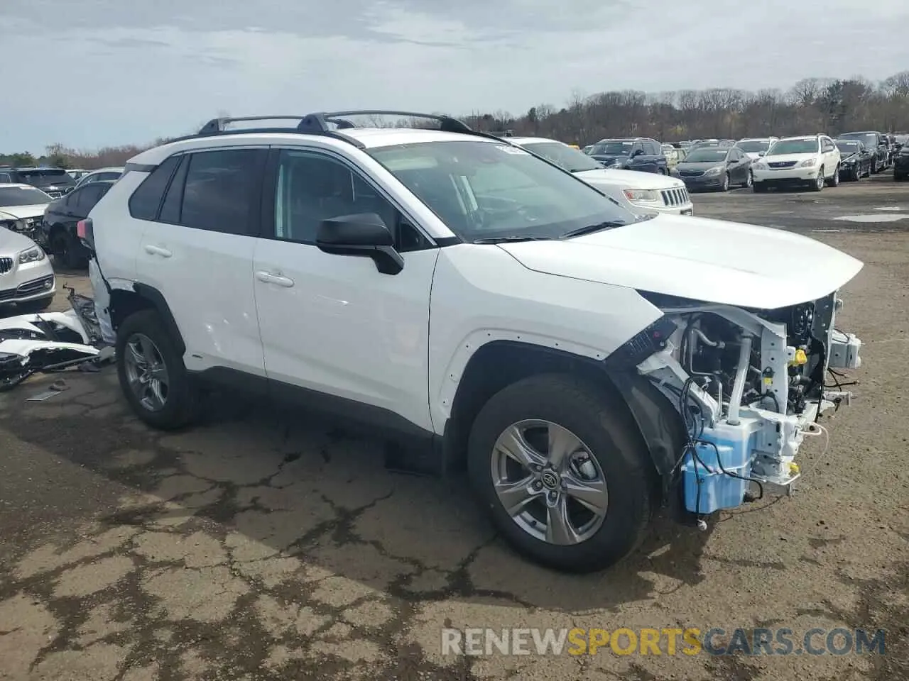 4 fotografías del automóvil dañado 2T3LWRFV7RW251108 TOYOTA RAV4 2024