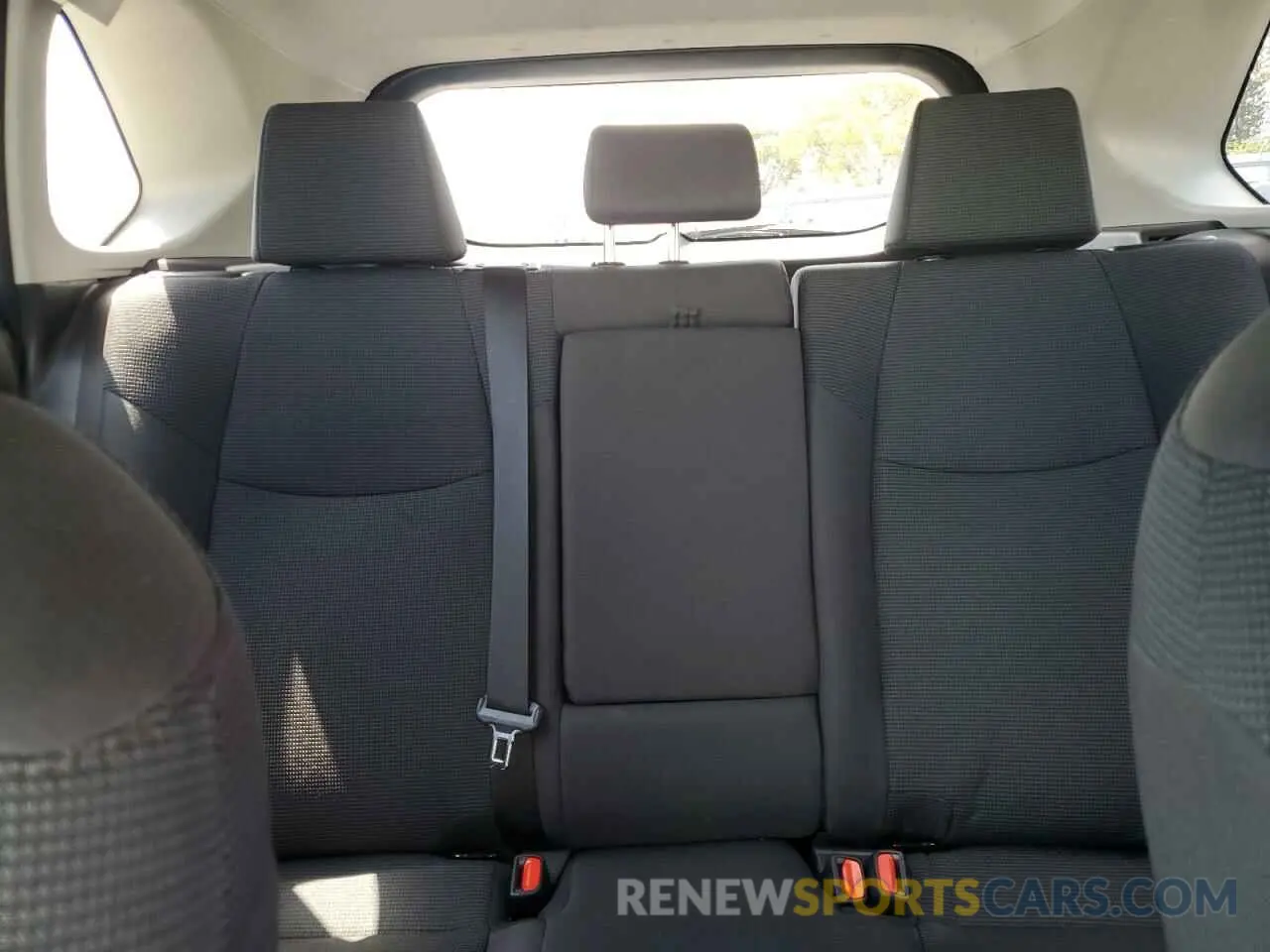 10 fotografías del automóvil dañado 2T3LWRFV8RW251277 TOYOTA RAV4 2024
