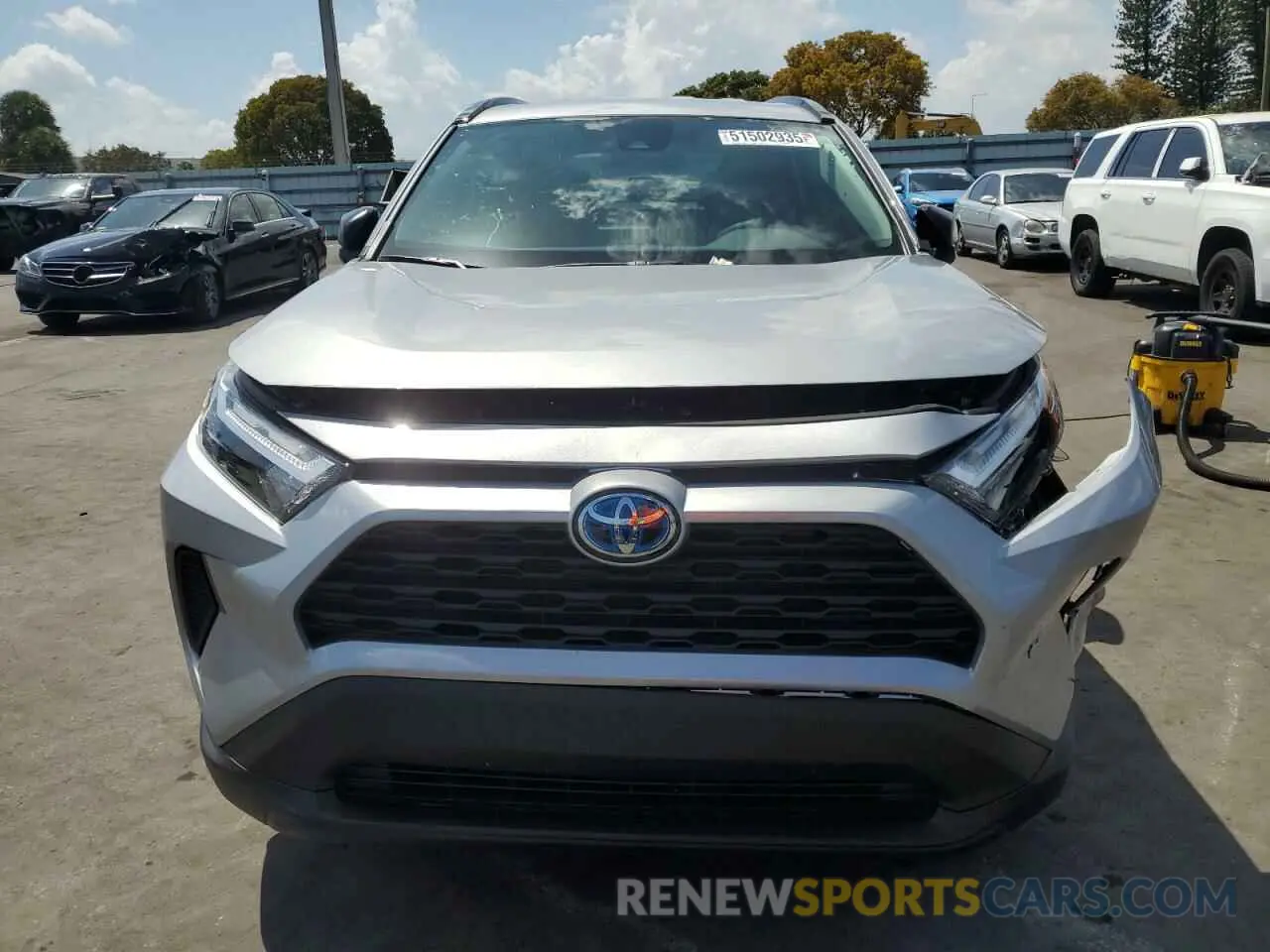 5 fotografías del automóvil dañado 2T3LWRFV8RW251277 TOYOTA RAV4 2024