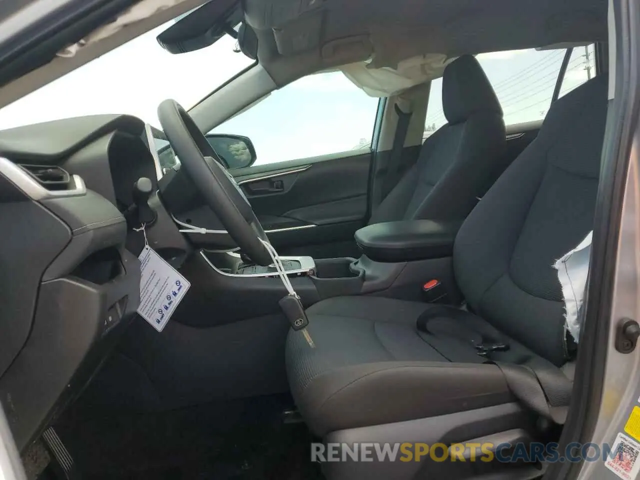 7 fotografías del automóvil dañado 2T3LWRFV8RW251277 TOYOTA RAV4 2024