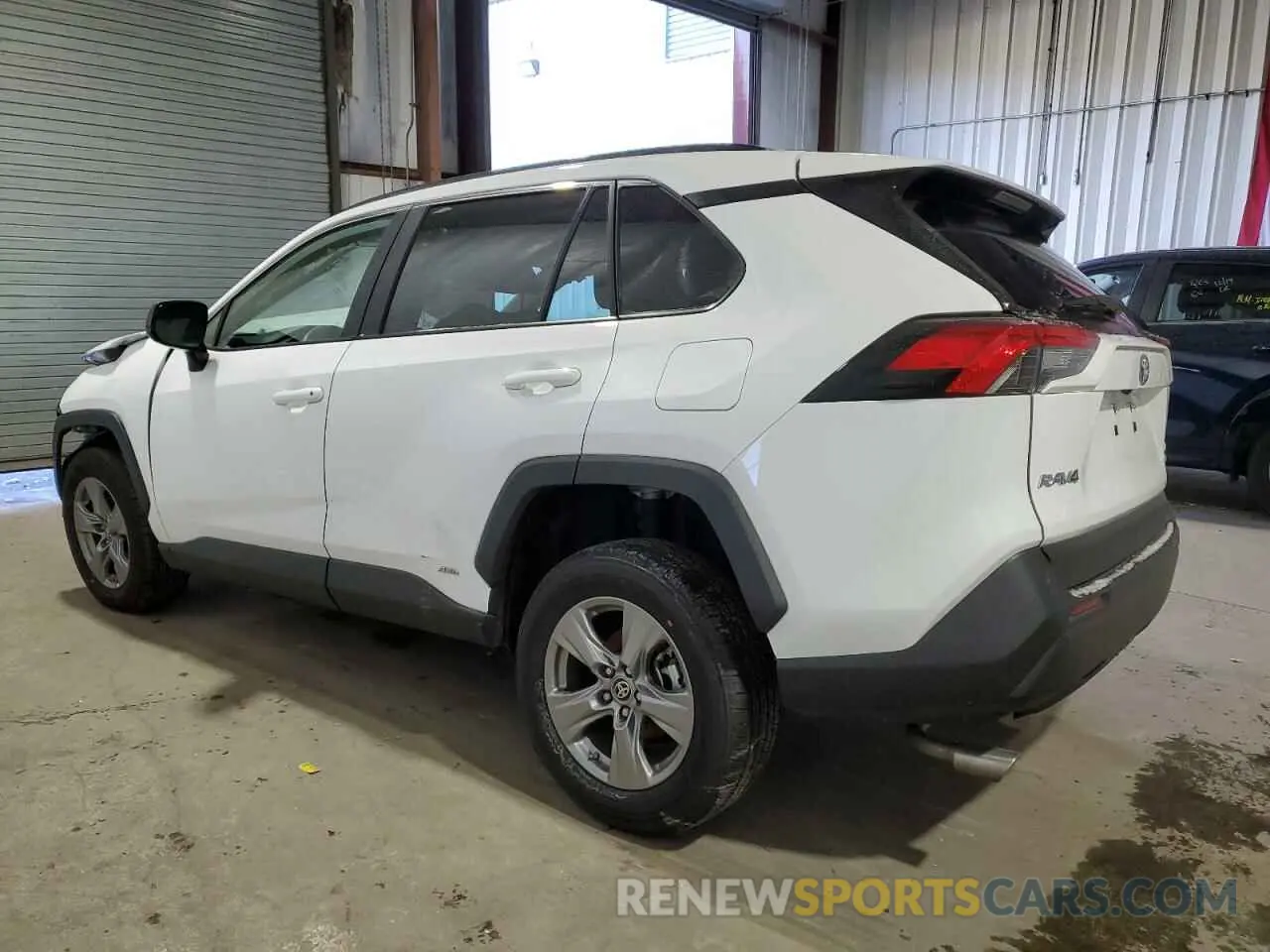 2 fotografías del automóvil dañado 2T3LWRFV9RW224184 TOYOTA RAV4 2024