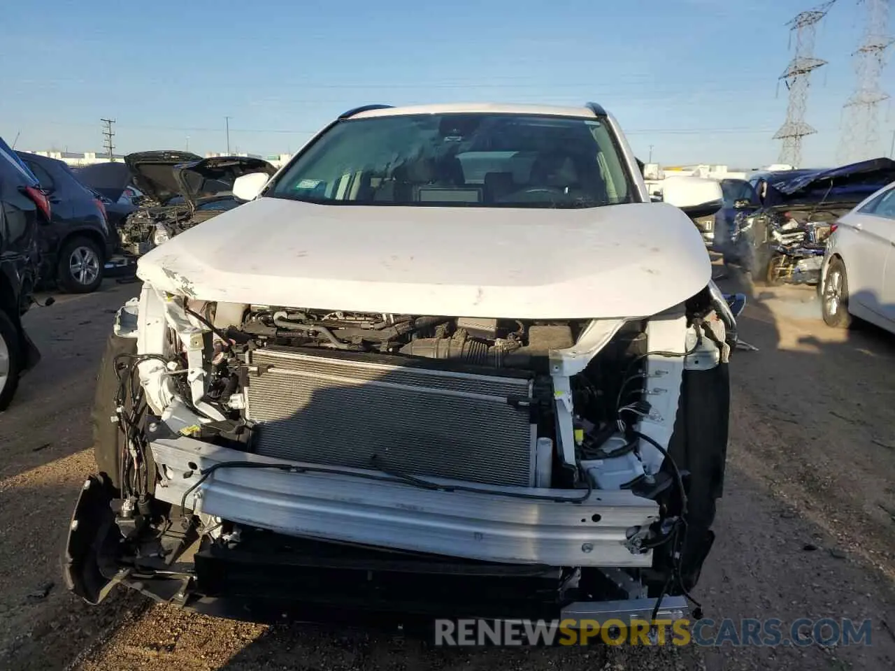 5 fotografías del automóvil dañado 2T3MWRFV9RW211598 TOYOTA RAV4 2024